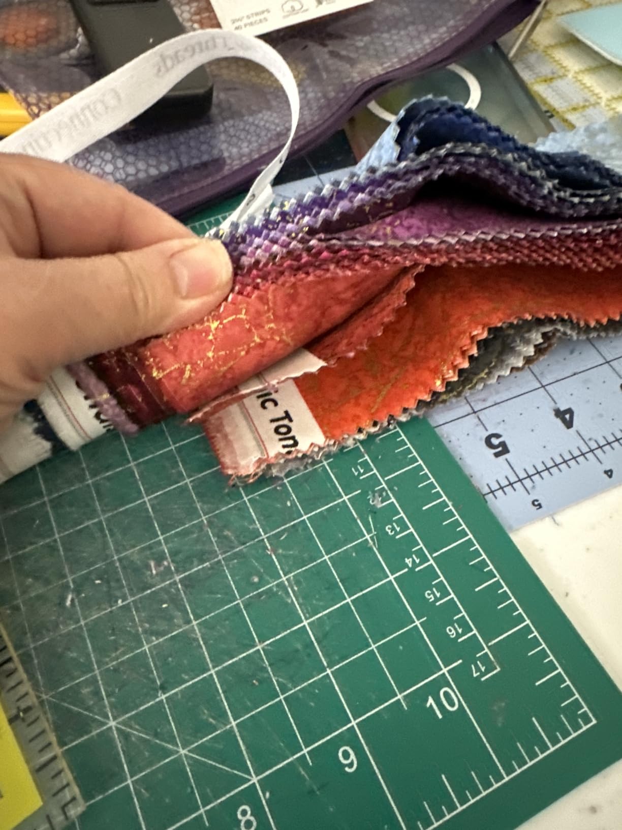 Connecting Threads Blender Collection Precut Cotton Quilting Fabric Bundle 2.5