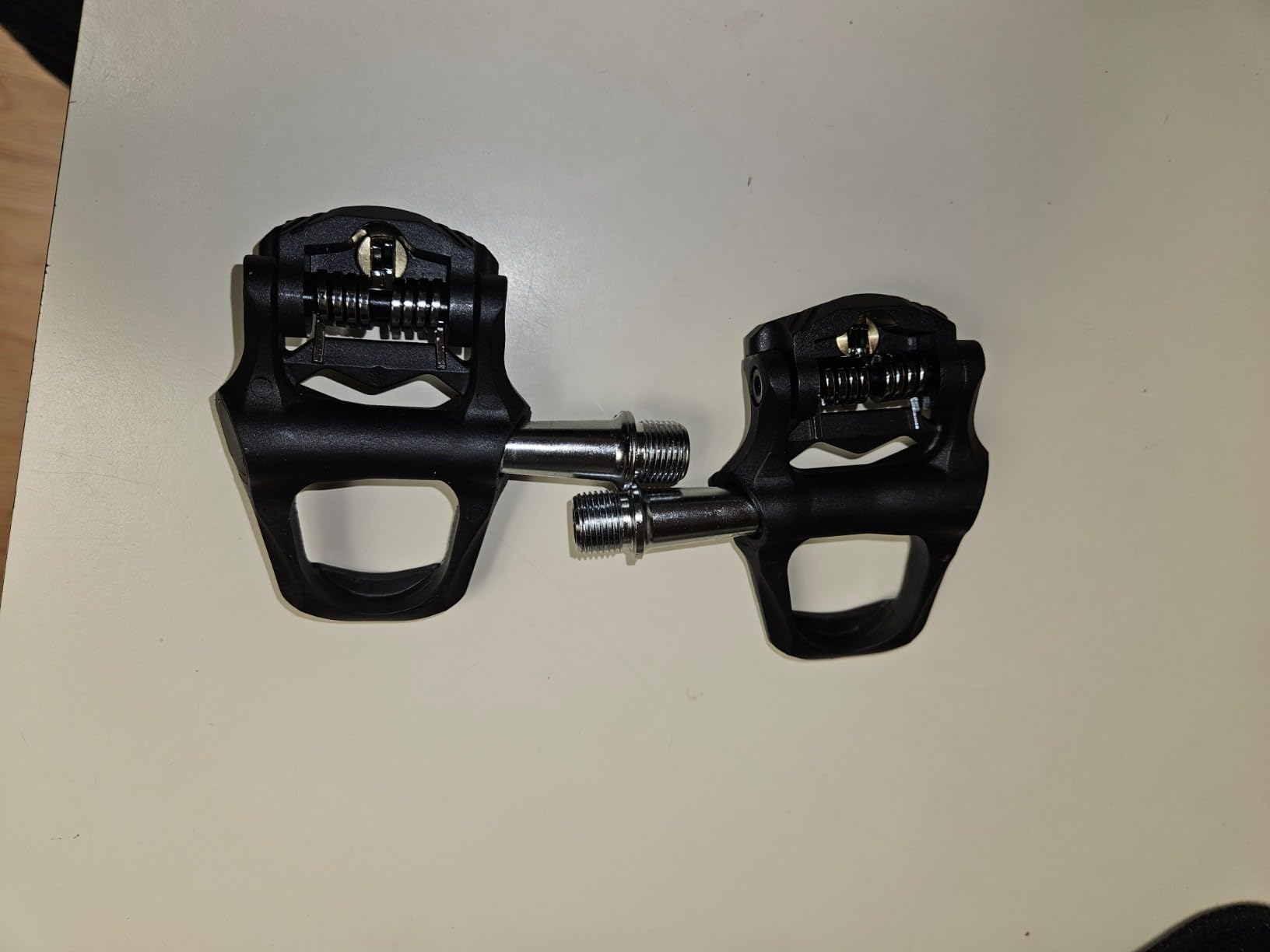 ZERAY Carbon Road Bike Pedals - Lightweight Clipless Bicycle Pedals with Cleats Compatible with Keo & Keo Grip customer photo 1