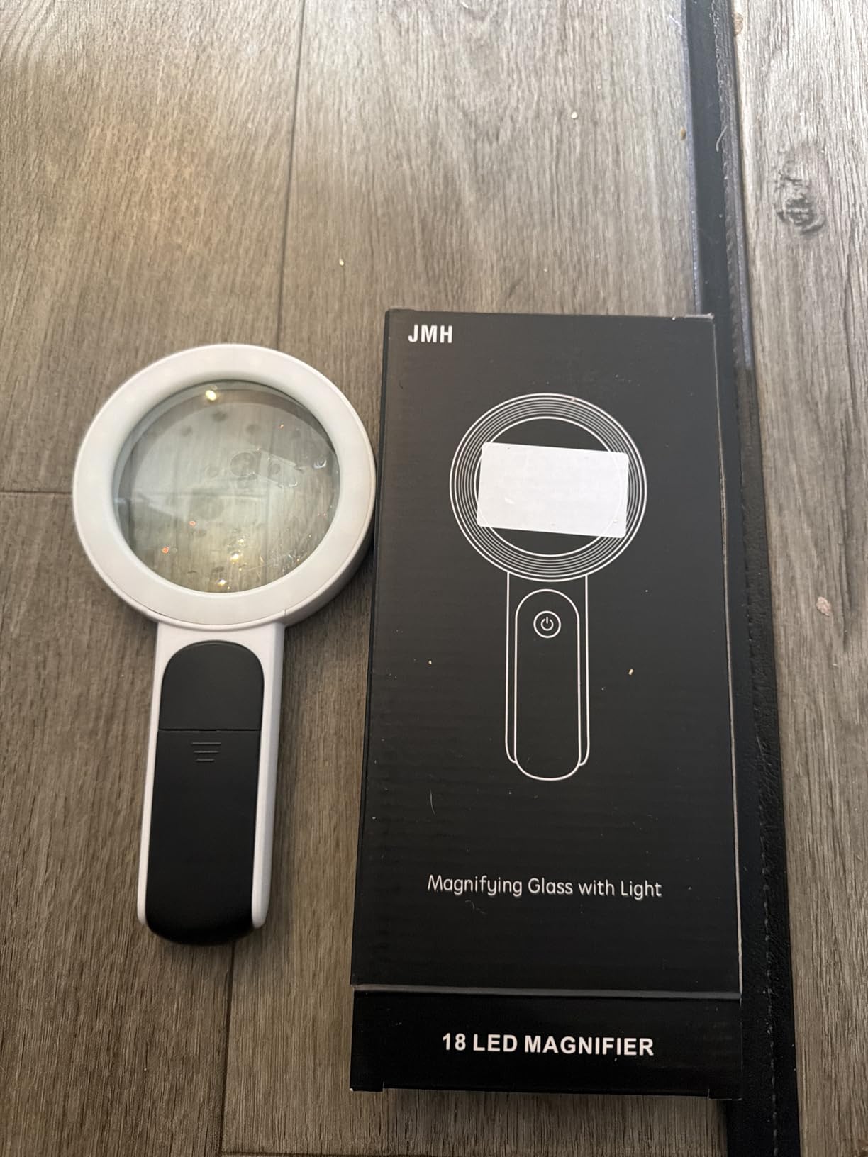 JMH Magnifying Glass with Light - 18 LED 3 Modes customer photo 2