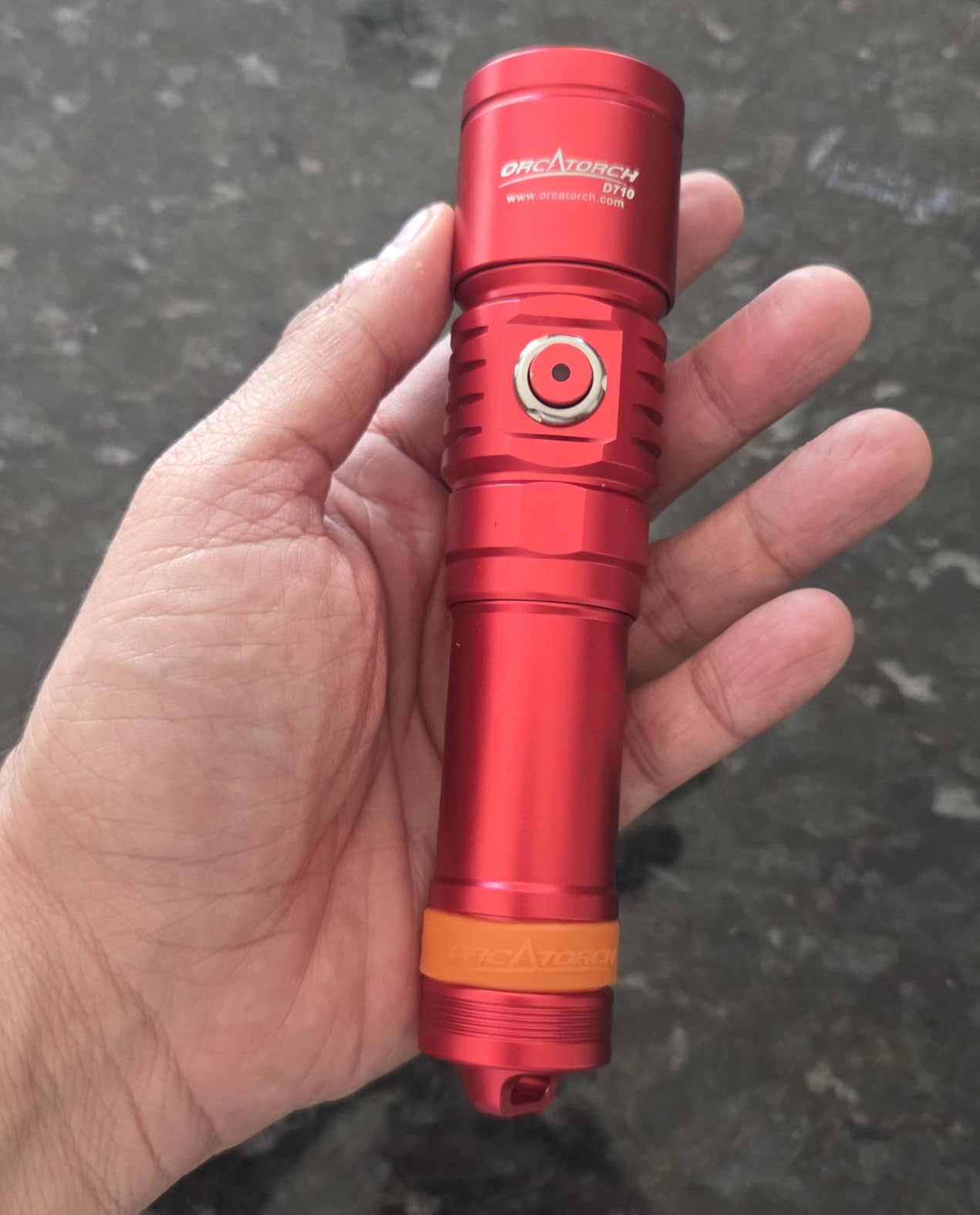 ORCATORCH D710 Scuba Diving Light, 3000 Lumens Super Bright Underwater Flashlight with 6 Degrees Narrow Beam, IP68 Waterproof Night Dive Torch 150 Meters Submersible Light (Black) customer photo 1
