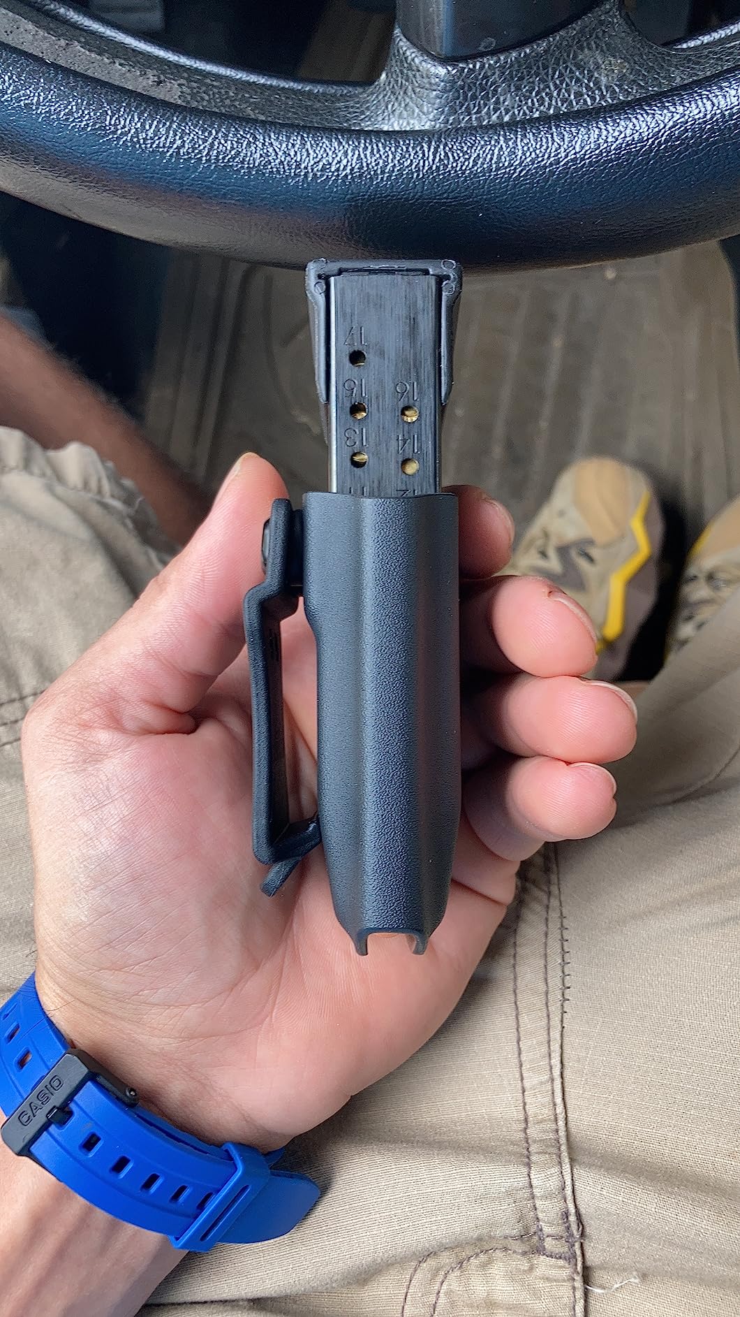 Universal Mag Carrier IWB/OWB Magazine Holster Fit: 9mm/.40 Double Stack - Option1: Glock 17 19 19X 26 45 47 43X MOS/Ruger RXM | Option2: Taurus G2C/G3C & Sig P365/P320 & Hellcat/Hellcat Pro & CZ P10C customer photo 2