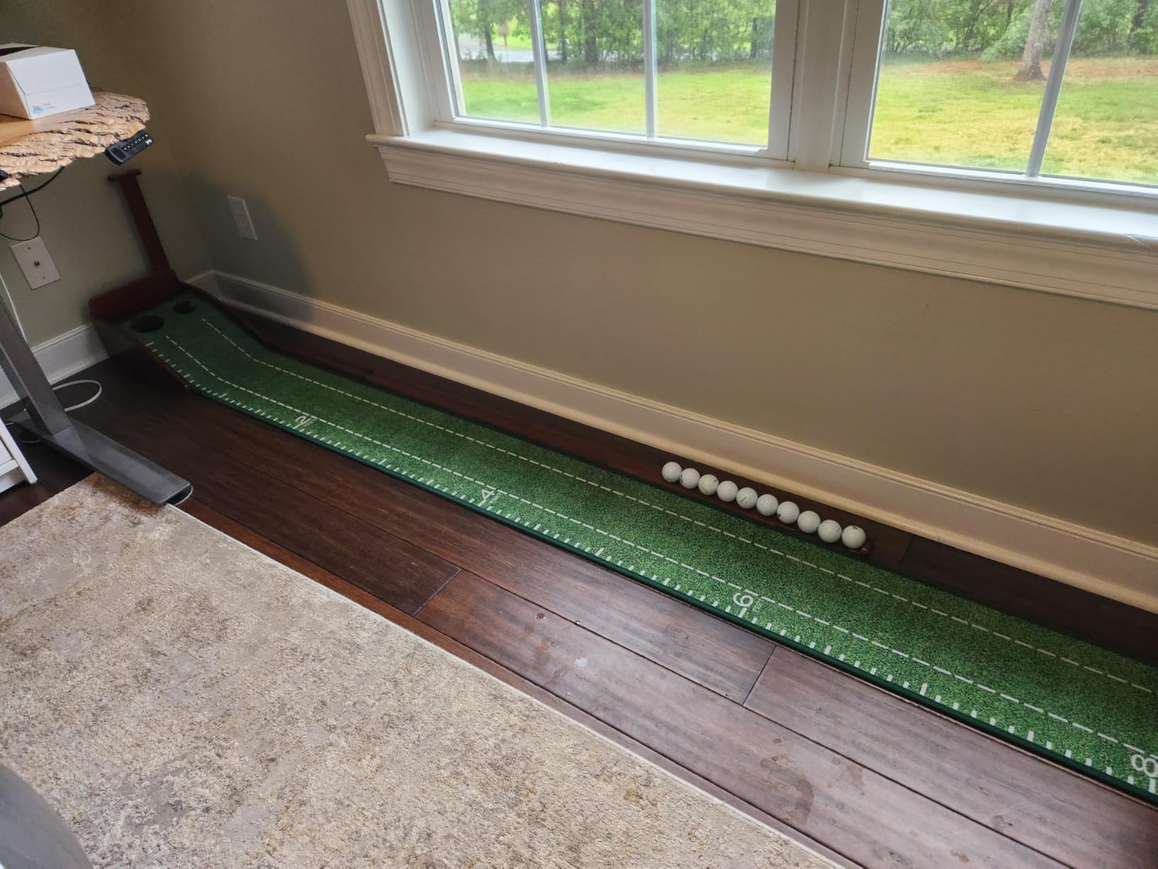 GimYaa Golf Putting Mat Green Indoor and Outdoor with Auto Ball Return, Game Practice Golf Gifts for Home, Office, Backyard Indoor Golf and Outdoor Use, Crystal Velvet Mat customer photo 2