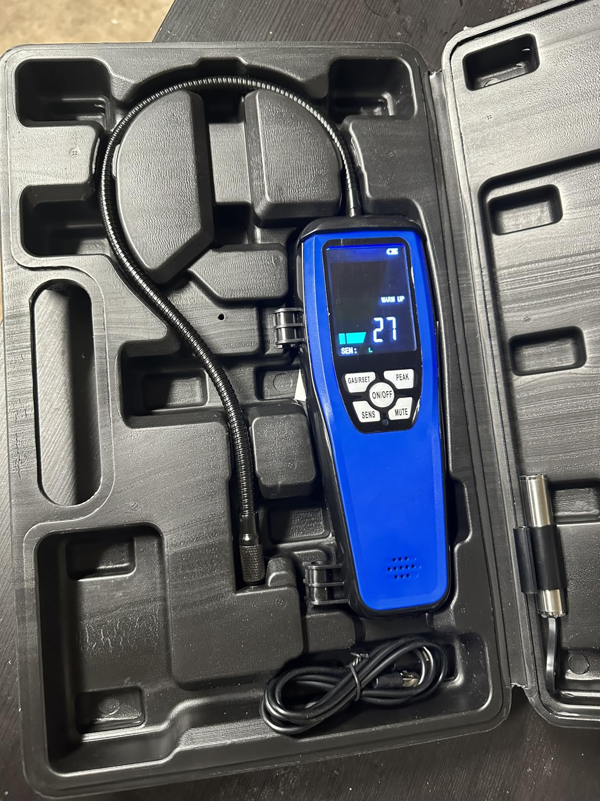 Refrigerant Leak Detector, Aprvtio ALD-200 3-in-1 Freon Leak Detector Tester A3 A2L A1 Refrigerants Compatible, Rechargeable, Multiple Alarm, Heated Diode Sensor for HVAC R32 R454B R410A R134A R290 customer photo 1