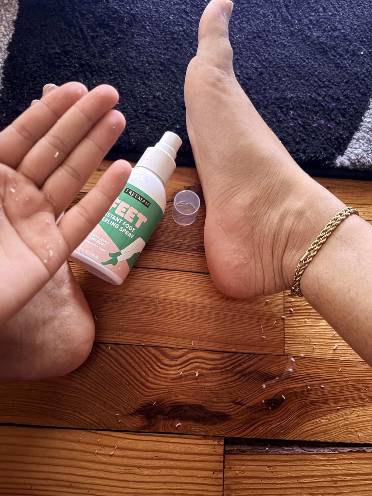 Freeman Flirty Feet Instant Foot Peeling Spray, Exfoliating Foot Mask For Summer, Moisturizing & Smooth Dry, Cracked Heels, Remove Dead Skin Quickly, Cruelty-Free & Vegan, 4 fl.oz. customer photo 1