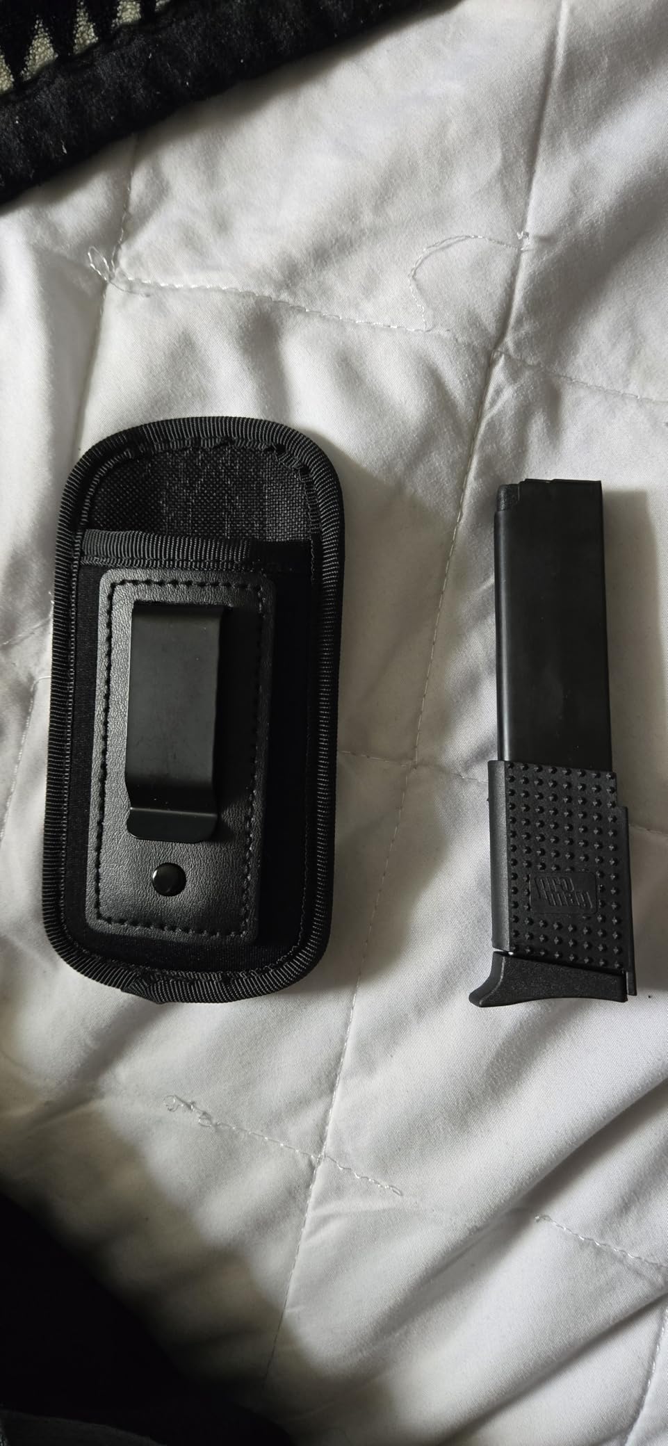 2 Pack Universal Magazine Holster IWB Clip, Pistols Mag Holder Pouch for Concealed Carry Single Double Stack Magazine for 9mm .40 .45 .380, Fits Any 7 10 15 Round Clips for All Pistols (All Black) customer photo 1