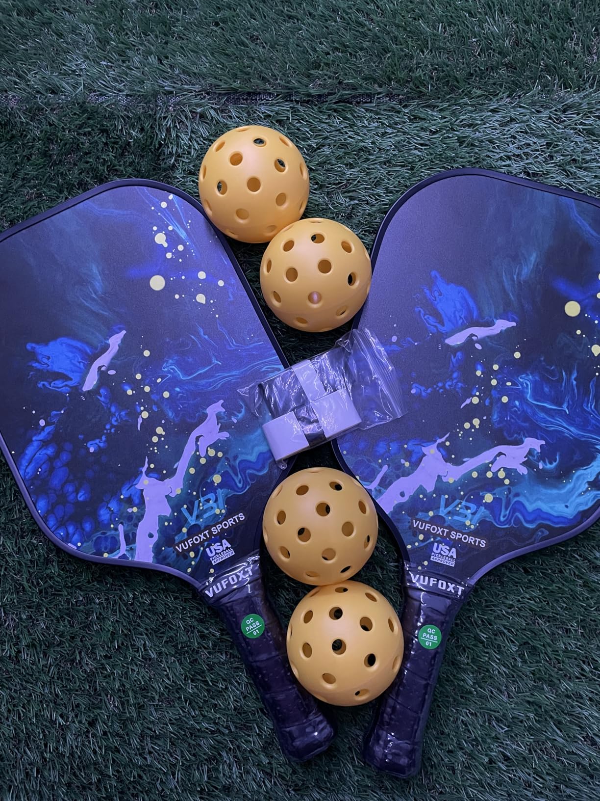 Pickleball Paddles Set of 2/4, USAPA Approved Carbon Fiber Surface Pickle Ball Set - 14mm PP Honeycomb Core of Lightweight Pickleball Rackets -Suitable for Beginners' Training and Game（Blue） customer photo 2