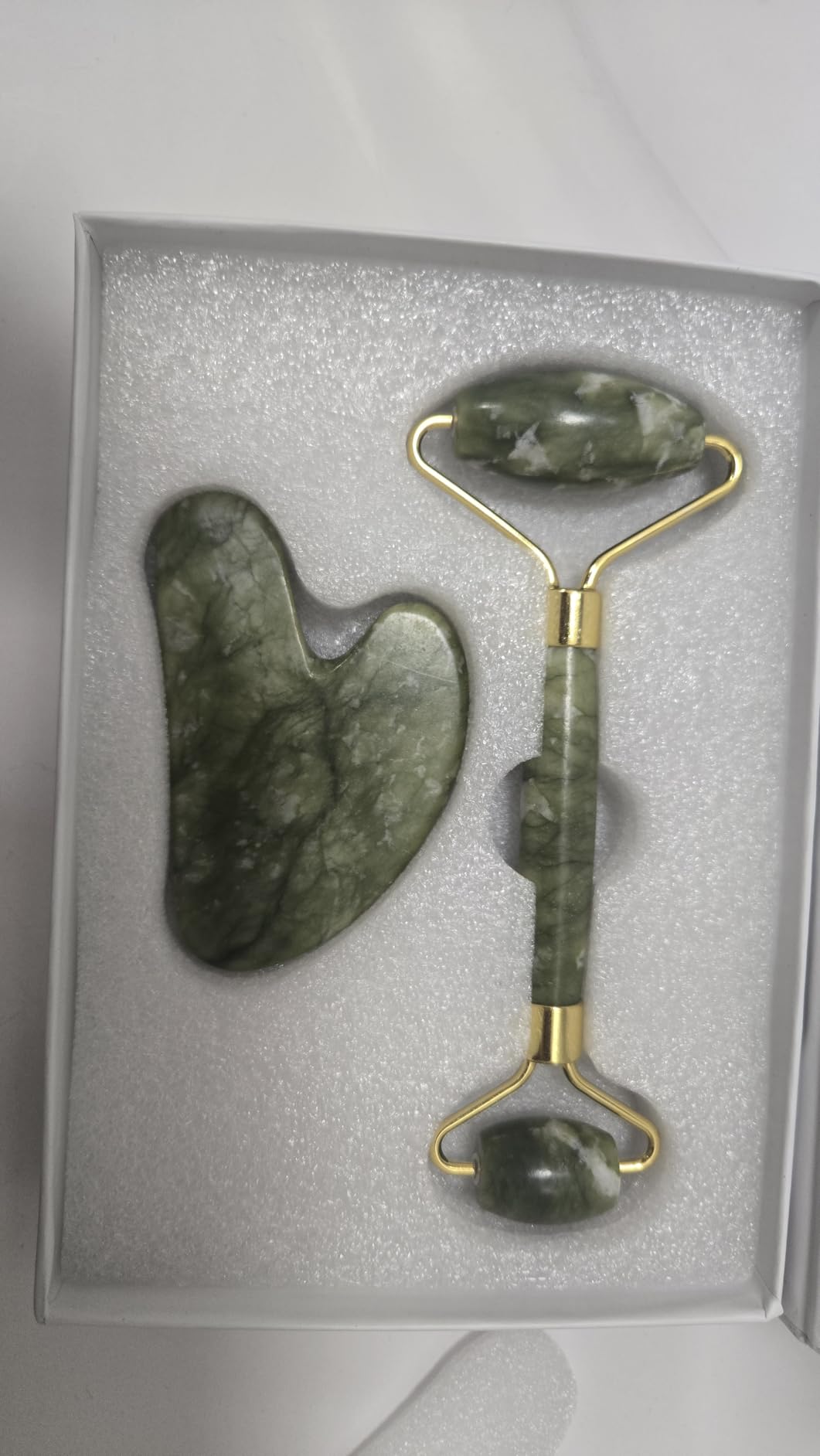 huefull Genuine Jade Roller & Gua Sha Set for Face, Cooling & Firming Effect, Sculpting Tool for Jawline & Skin Care, Self-Care Gifts for Women & Men customer photo 1