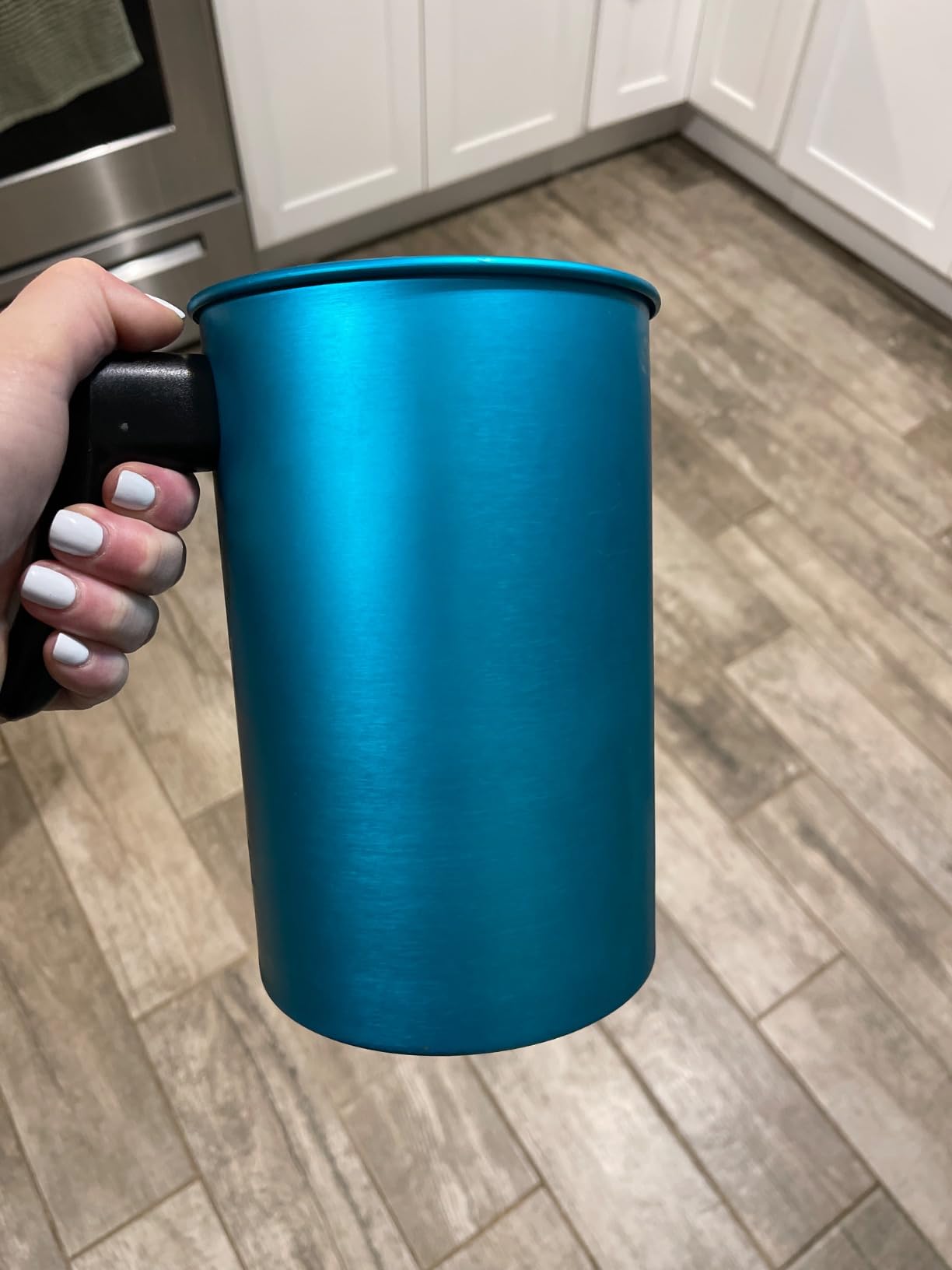 Hearts and Crafts 32oz Candle Pouring Pot - Wax Pourer for Candle Making - Aluminum Soap Melting Pot with Heat-Resistant Handle and No-Drip Spout - Holds 2 lbs Melted Wax for DIY Crafts - Teal customer photo 1
