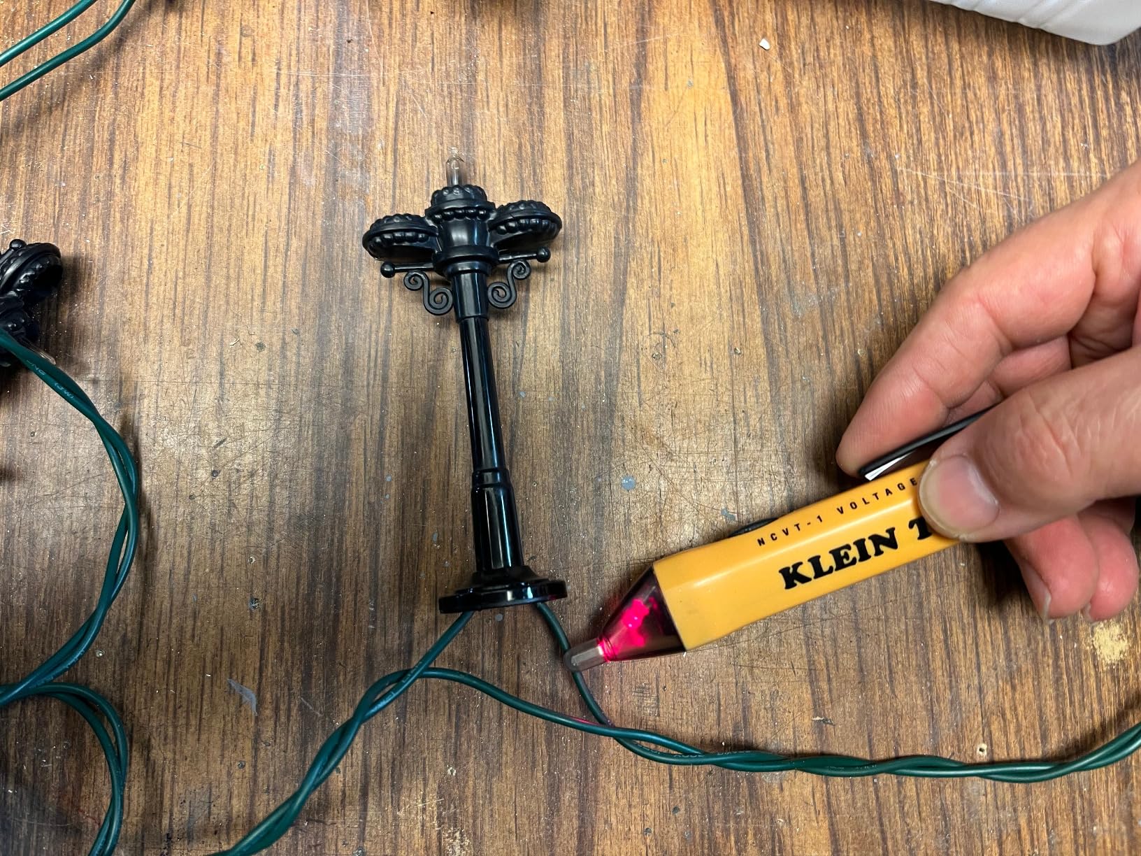Klein Tools NCVT1P Voltage Tester, Non-Contact Low Voltage Tester Pen, 50V to 1000V AC, Audible and Flashing LED Alarms, Pocket Clip customer photo 2