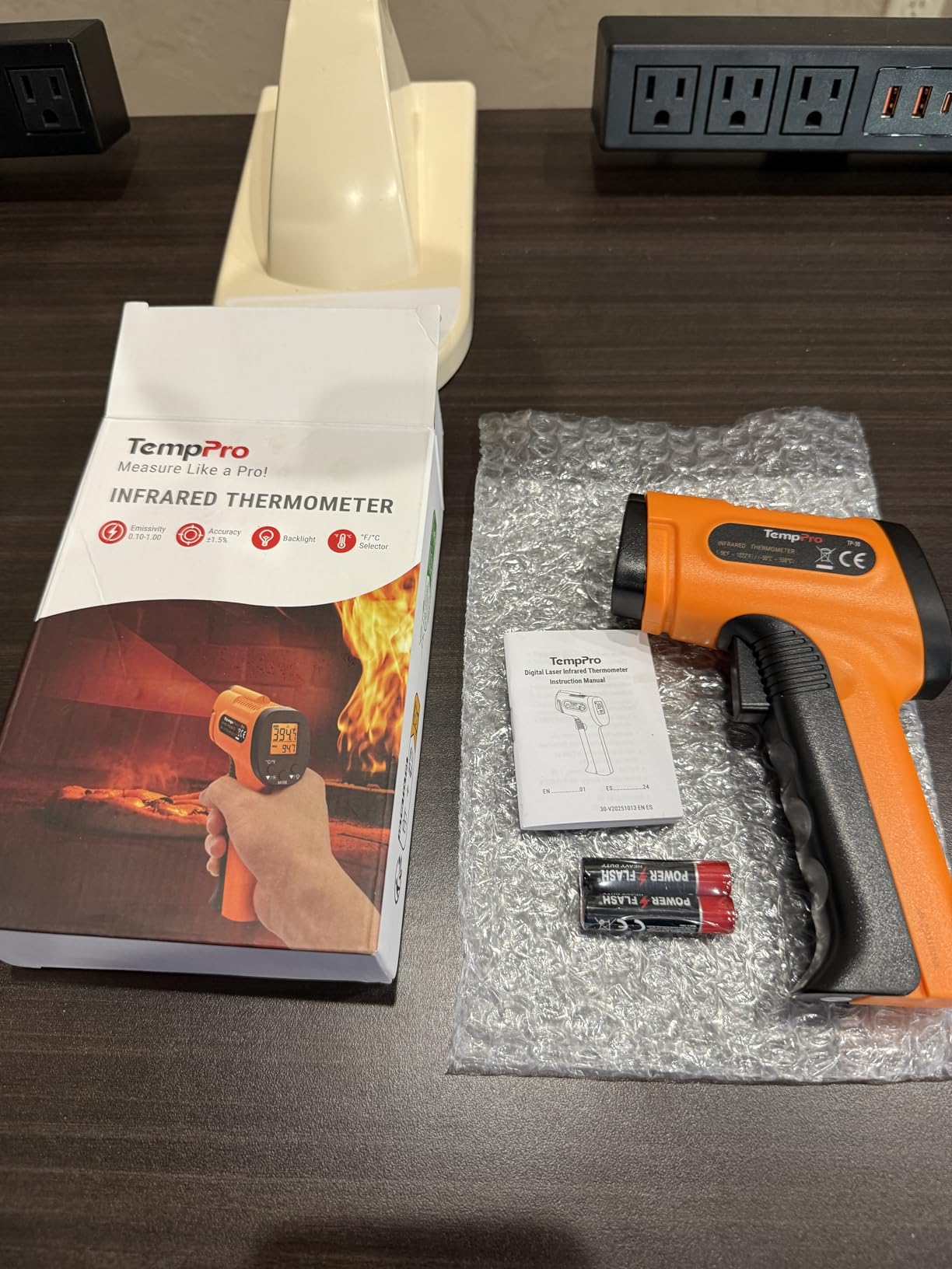 TempPro TP450 2 Laser Temperature Gun for Cooking, 16:1 D:S Ratio Infrared Thermometer Gun for Pizza Oven, Laser Thermometer Gun with Adjustable Emissivity Temp Gun -58 to 1022℉ customer photo 2