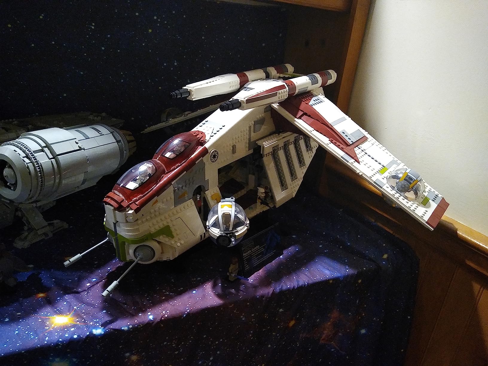 Lego Star Wars Republic Gunship 75309 UCS Display Model Kit for Adults to Build, Ultimate Collector Series, Office or Home Decor Gift Idea customer photo 1