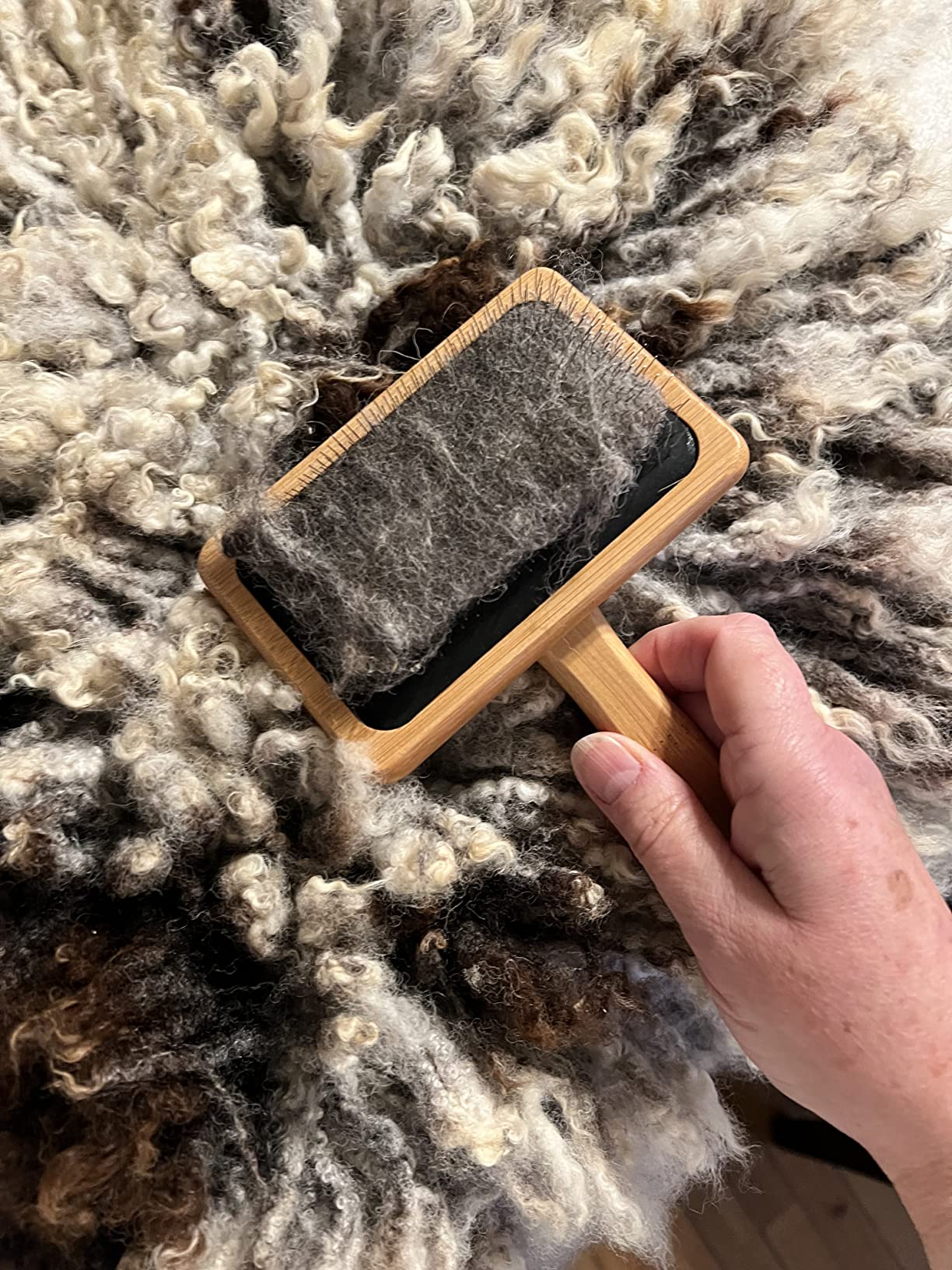 Woolbuddy Wool Carder Brush Set - Hand Carders for Wool Color Blending - Bamboo Handle Needle Felting Tool with Stainless Steel Pins - Includes Reusable Cotton Bag customer photo 2