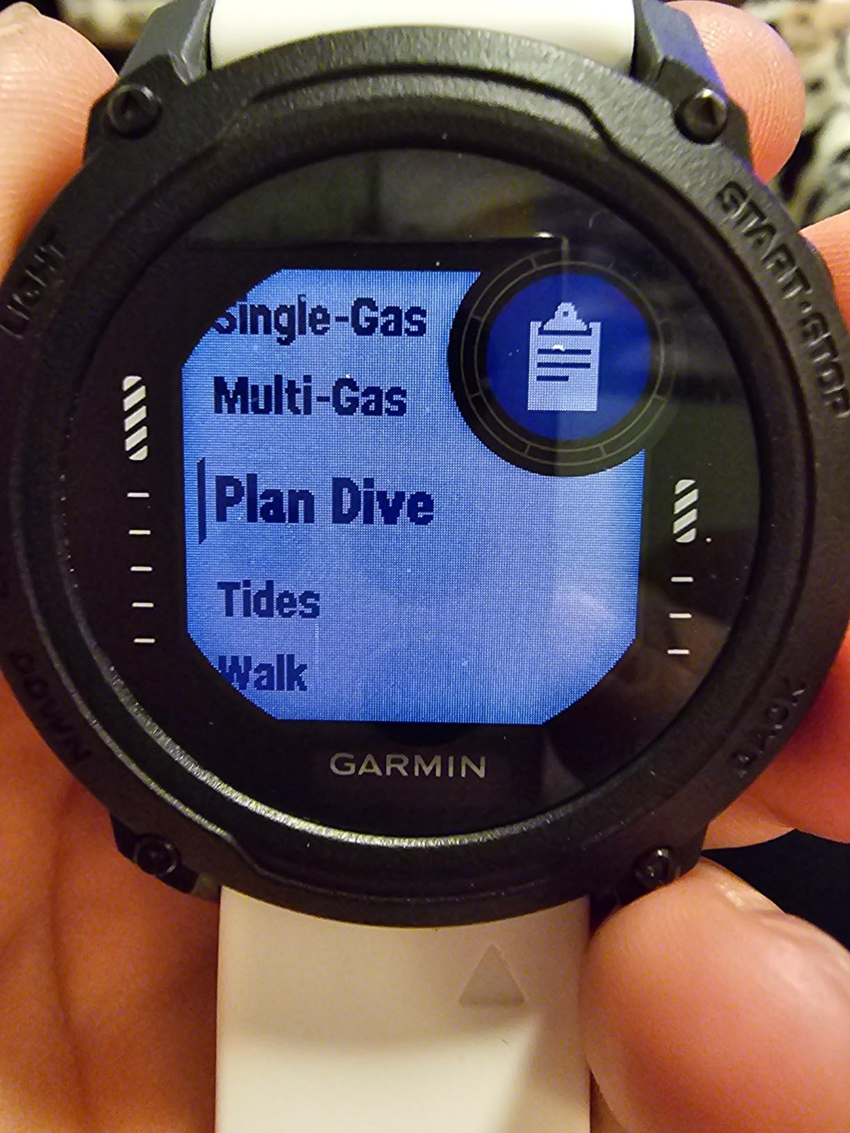 Garmin Descent G1 Rugged Dive Computer with Multiple Dive Modes customer photo 1