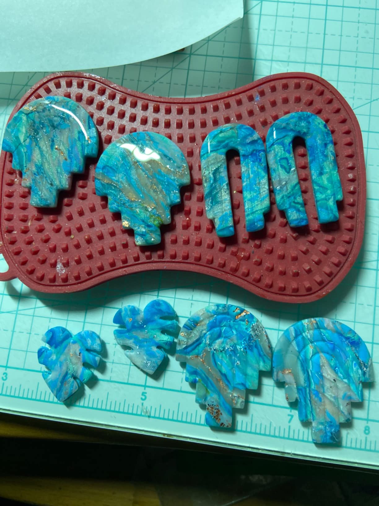 TAINSKY Polymer Clay Cutters Set, 25 Shapes Clay Earring Cutters with 145 Earrings Accessories for Polymer Clay Jewelry Making customer photo 1