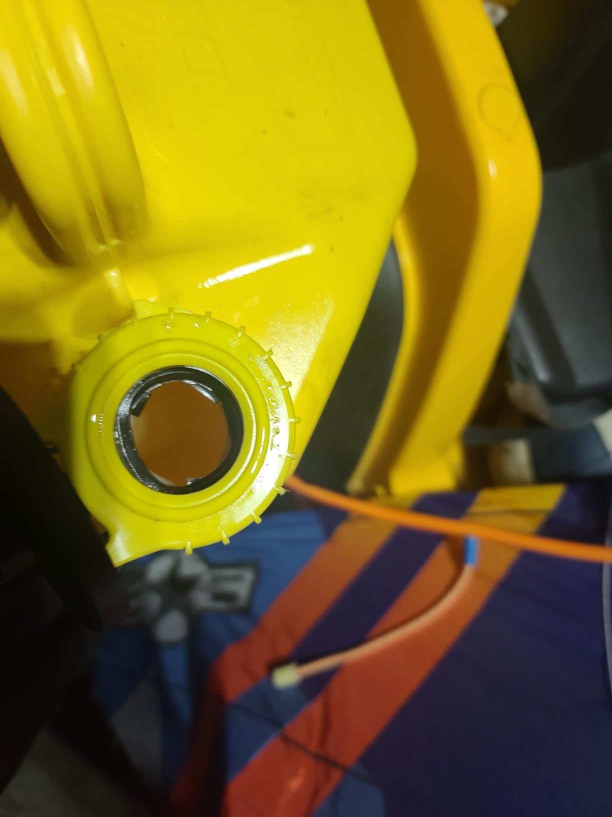 Surecan 5 Gallon Type II Safety Can - Flexible Rotating Spout, Spill Free Tank, Self-Venting, Thumb Trigger & Total Flow Control Jerry Can (Yellow) customer photo 1