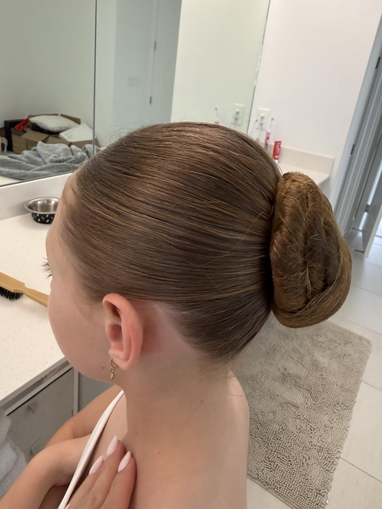 Teenitor Hair Accessories Hair Net Set, Includes 40pcs Invisible Hair Nets for Ballet Recital & 80pcs Bobby Pins for Bun Maker, Brown, 3 Size customer photo 2