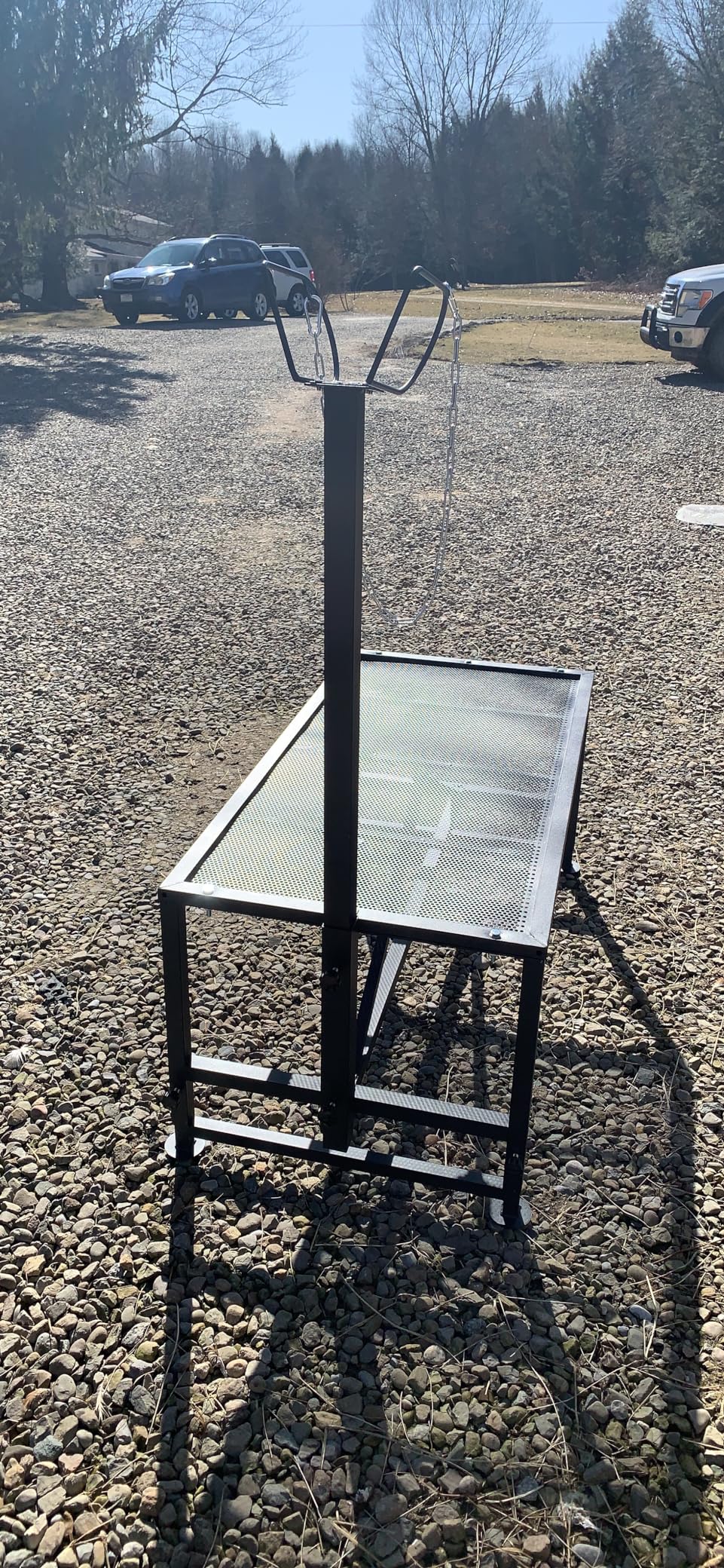 Goat Milking Stand 600Lbs Goat Stand Sheep Stand for Trimming Metal Livestock Stand with Adjustable Headpiece Goat Shearing Livestock Stand Height Adjustable, Black customer photo 2