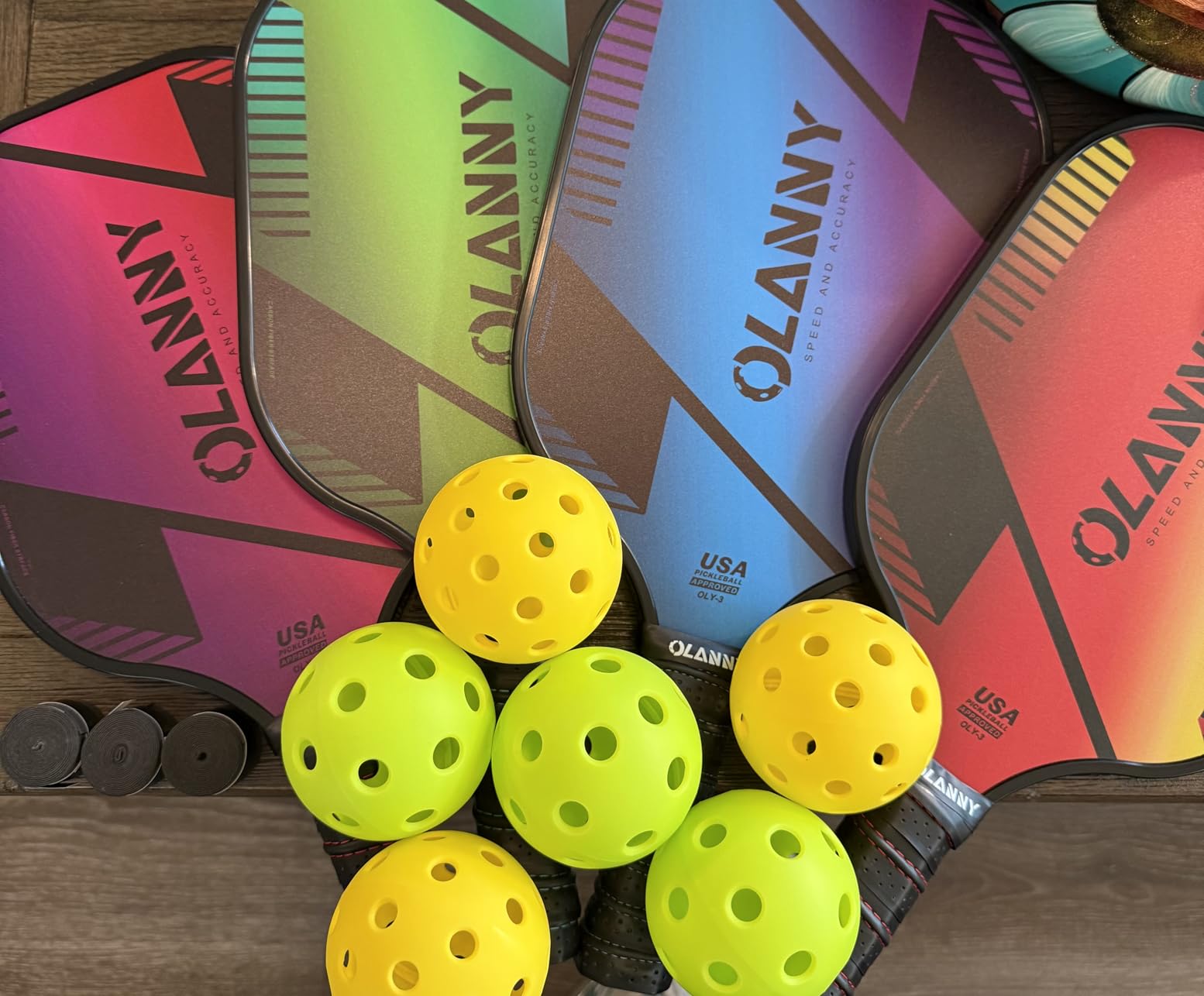 OLANNY Graphite Pickleball Paddles Set - Premium Rackets Fiber Face & Polymer Honeycomb Core customer photo 1