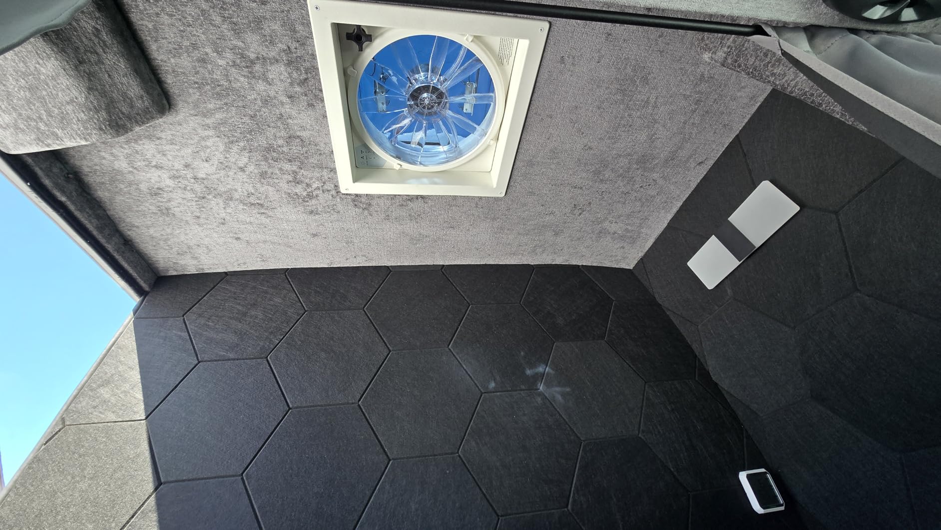 Build-in Rain Shield Rv Roof Vent Fan 14x14 RV Ventilation Fan with Remote Control, 12V Ceiling Exhaust Fan for Trailer, Camper (NO Thermostat) customer photo 1