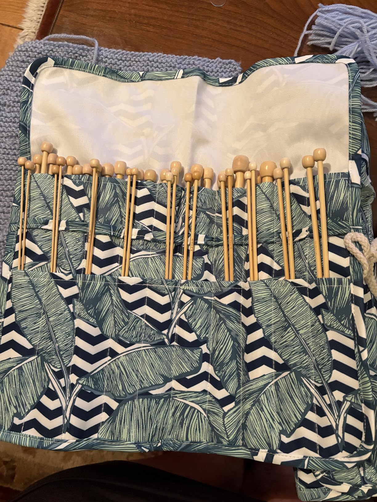 Aeelike 18 Pairs Bamboo Knitting Needles Set - 10 Inches Wooden Knitting Needles Single Point with Roll Bag - Portable Knittings Needle Set for Beginners (2mm - 10mm) customer photo 2