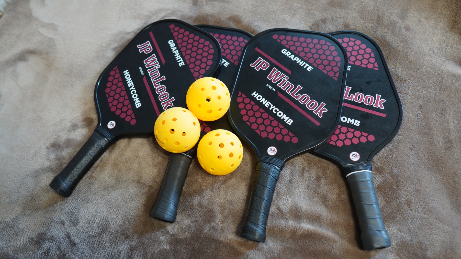 JP WinLook Premium Pickleball Paddles Set - USAPA Pickleball Set - Graphite Carbon Fiber Rackets customer photo 2