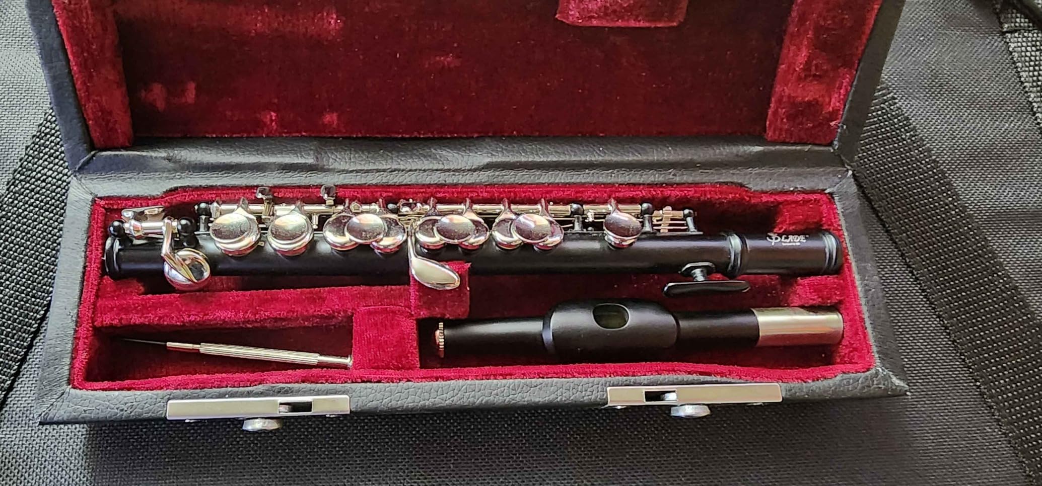 Key of C Flute Piccolo, Silver Plated Piccolo Instruments with Hard Protective Case Cleaning Rod Cloth Screwdriver for Beginners Students (Silver) customer photo 2