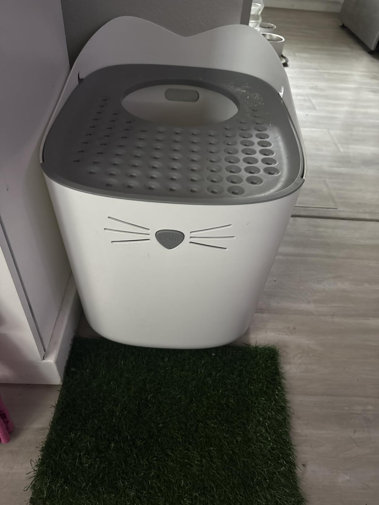 Catit PIXI Top-Entry Litter Box - Modern, Leak-Proof Cat Litter Box with Anti-Tracking Lid, Easy-Clean Design, Seamless & BPA-Free - Reduces Litter Mess, Minimalist Style, Large Space for Cats customer photo 2