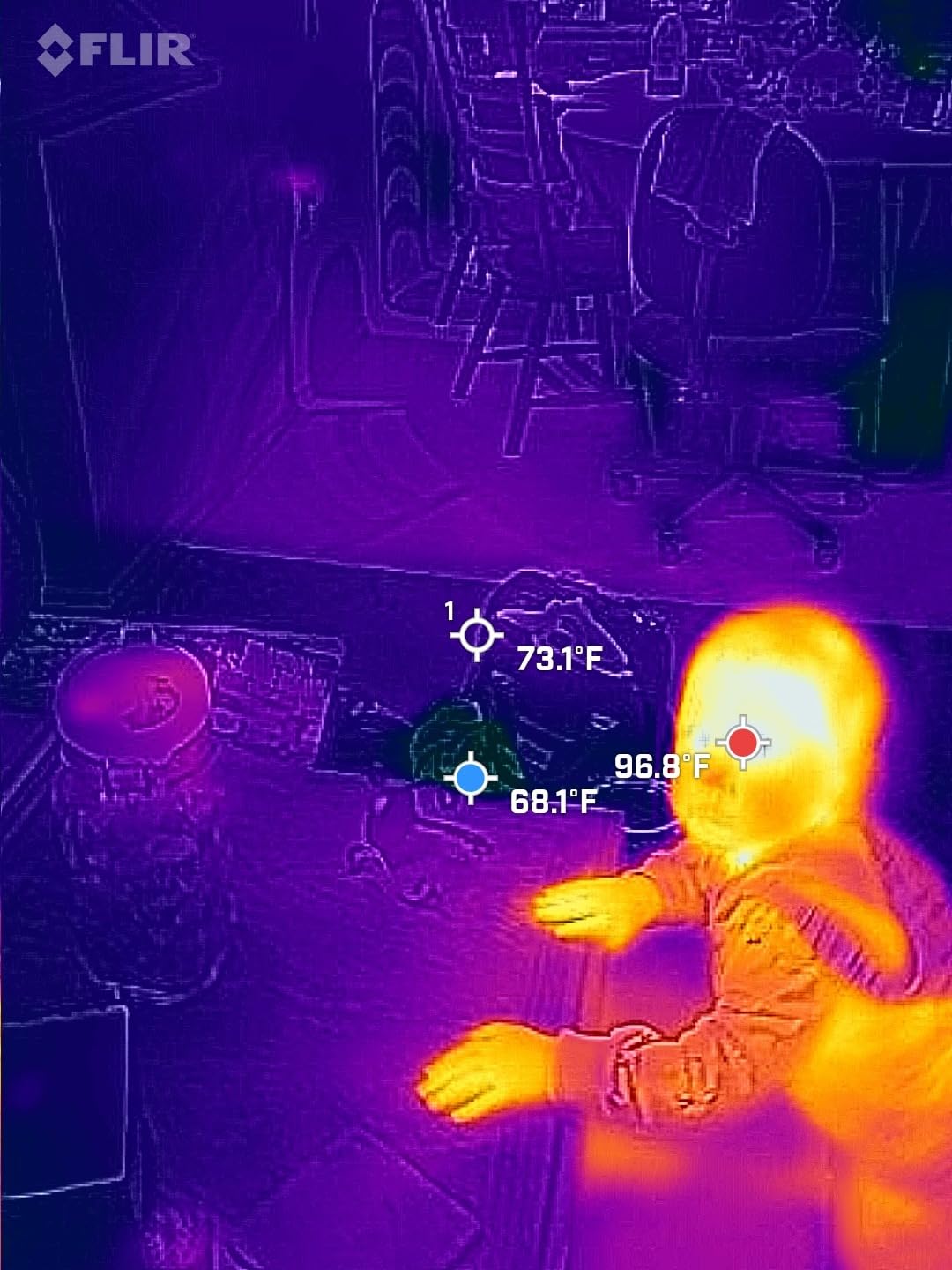 Edge Pro - Wireless Bluetooth Thermal Imaging Camera for Smartphones, Compatible with All iOS and Android Devices, 480x360 Super Resolution (160x120 Native IR) customer photo 1