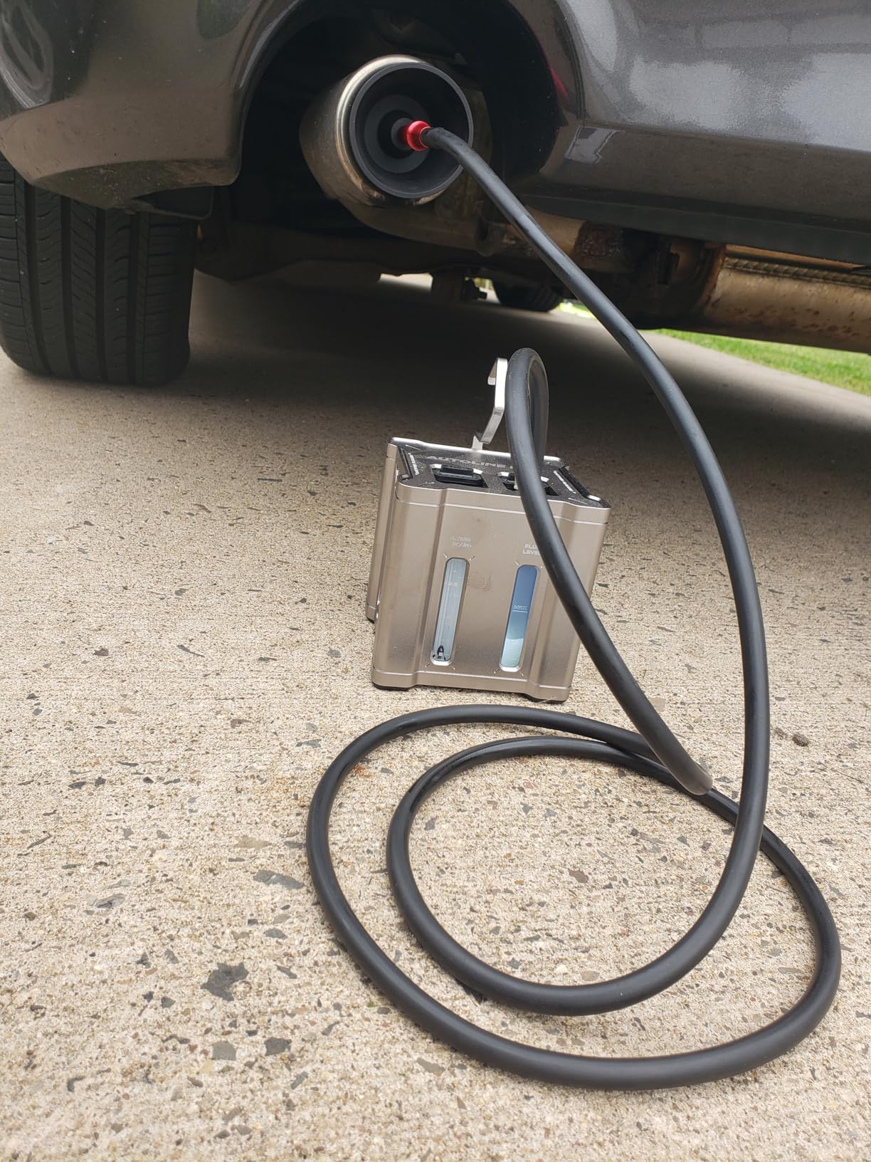 AutoLine Pro Automotive Ventus Smoke Machine Leak Tester EVAP Vacuum - World's #1 Self-Powered Li-Ion Battery Unit - OEM Odorless Fluid Lasts 500 Tests - Built-in Air Compressor customer photo 2