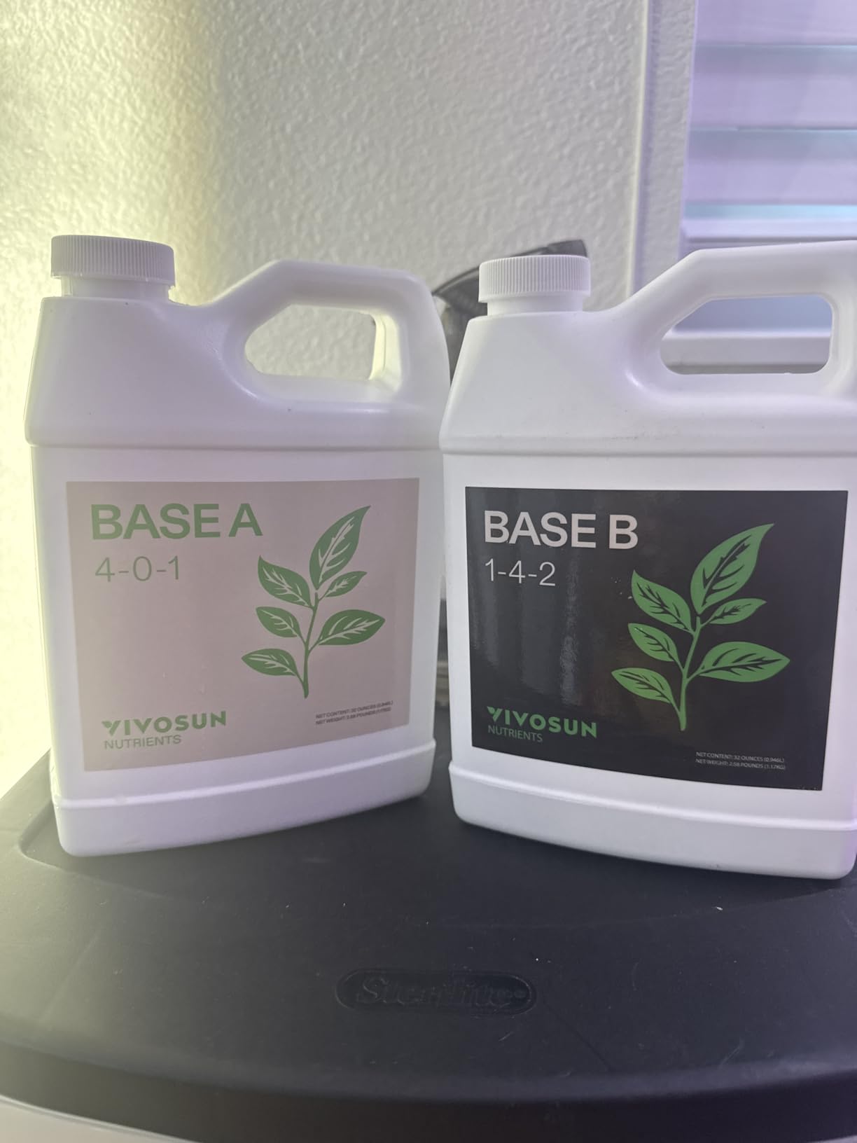 VIVOSUN Liquid Nutrients Base A & B Bundle, Grow Big Hydroponic Fertilizer, Supports Vegetative and Flowering Stages for Outdoor, Indoor Plants, Best Plant Food, Set of Quarts customer photo 1