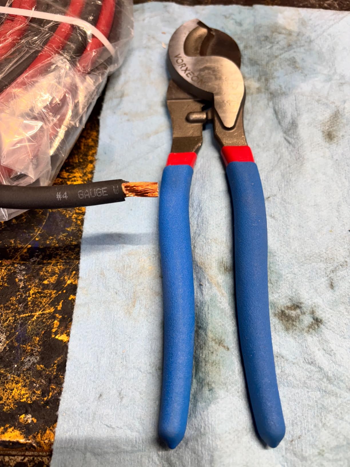10-Inch Cable Cutters Heavy Duty Wire Cutter High Leverage Electrical Cable Cutter for Aluminum, Copper, Ethernet and Communication Cables customer photo 2