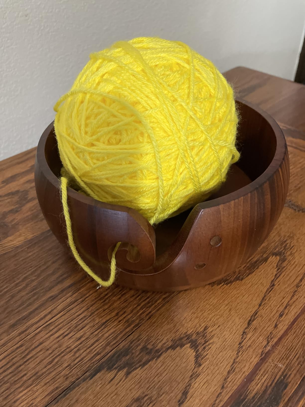 Wooden Yarn Bowl Holder, Craft Knitting Bowl with 8pcs Metal Crochet Hooks, 7.9''Large Yarn Holder Dispenser Yarn Storage Bowls, for Knitters & Crocheters (Brown 7.9 inch) customer photo 1