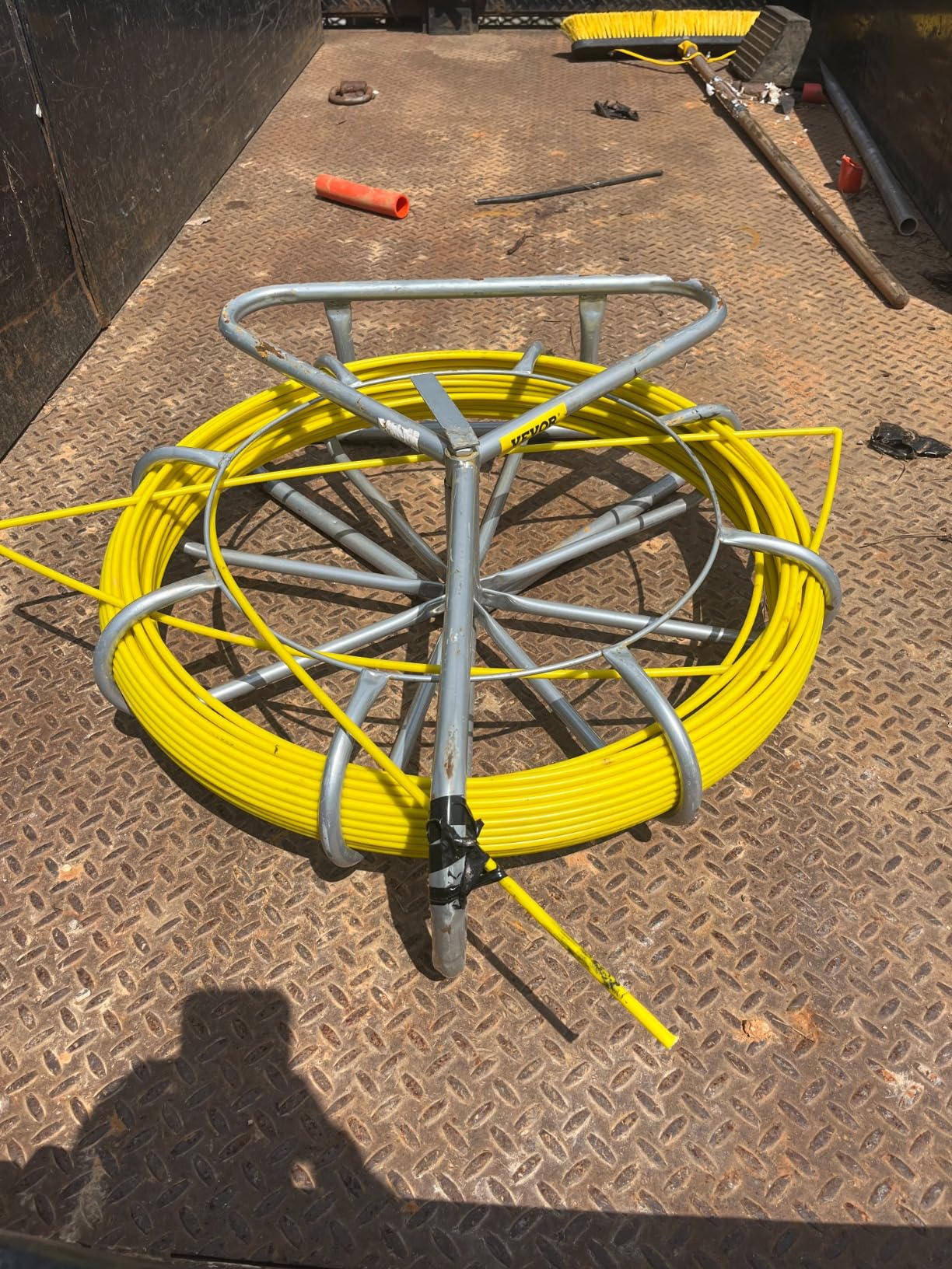 VEVOR Fish Tape Fiberglass, 600 ft, 5/16 in, Duct Rodder Fishtape Wire Puller, Cable Running Rod with Steel Reel Stand customer photo 2