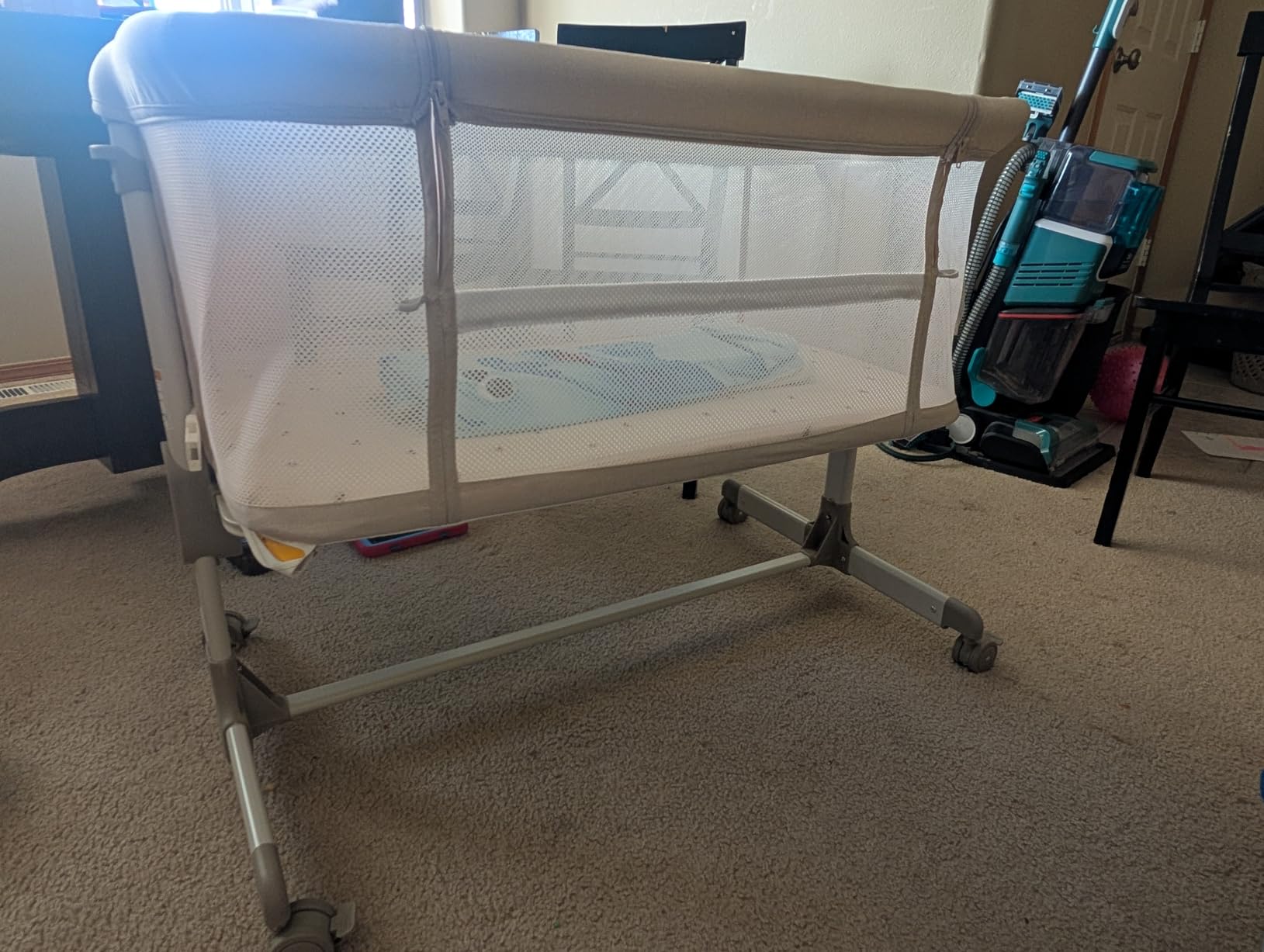 Fodoss Baby Bassinets Bedside Sleeper - All Mesh Bedside Bassinet with Wheels, 7 Height Adjustable Baby Bassinet for Infants, Beige customer photo 1