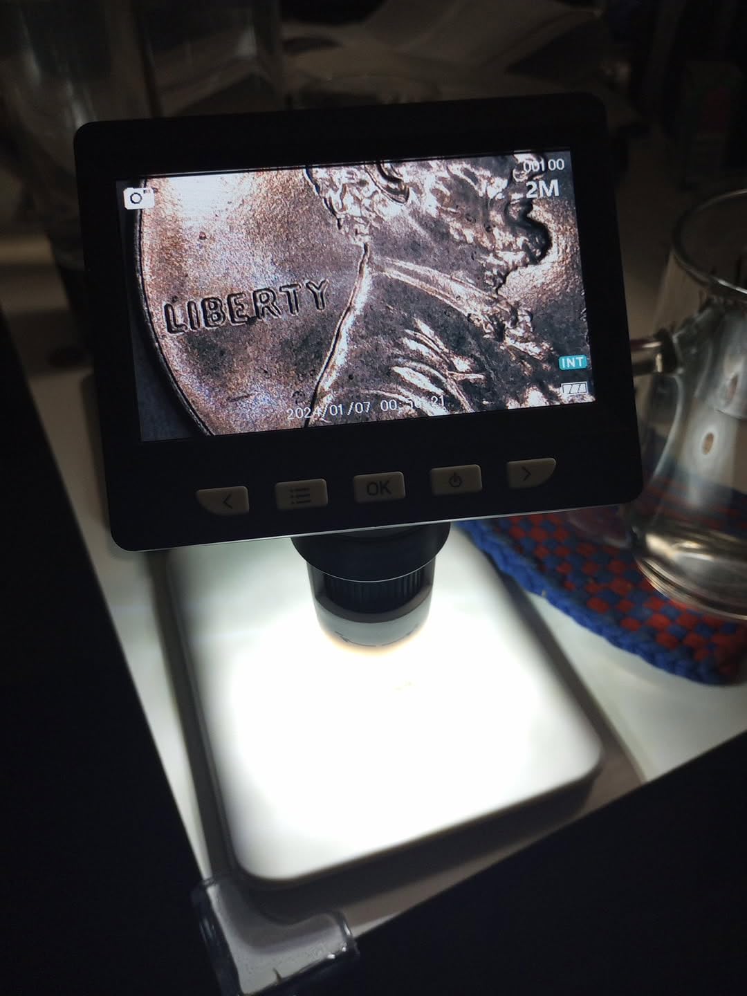 AOPICK Digital Coin Microscope - 1000x MacOS Compatible customer photo 2