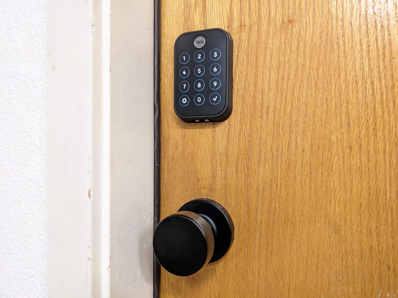 Yale Assure Lock 2 Touch Deadbolt, Satin Nickel Keyless Entry Door Lock with Touch Digital Keypad and Fingerprint Scanner, (No Wi-Fi), YRD450-F-BLE-619 customer photo 1