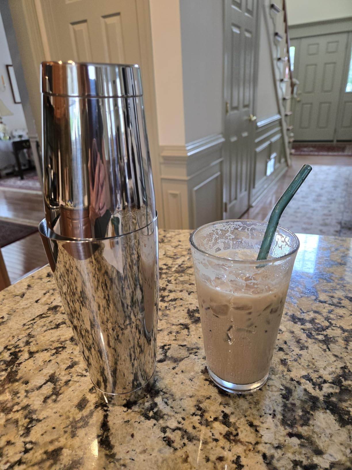 WOTOR Boston Cocktail Shaker Set, 18 oz & 28 oz Stainless Steel Weighted Shaker Tins, Metal Martini Shaker Drink Mixer for Bartending, professional Bar Tools for Bartender (Sliver) customer photo 1