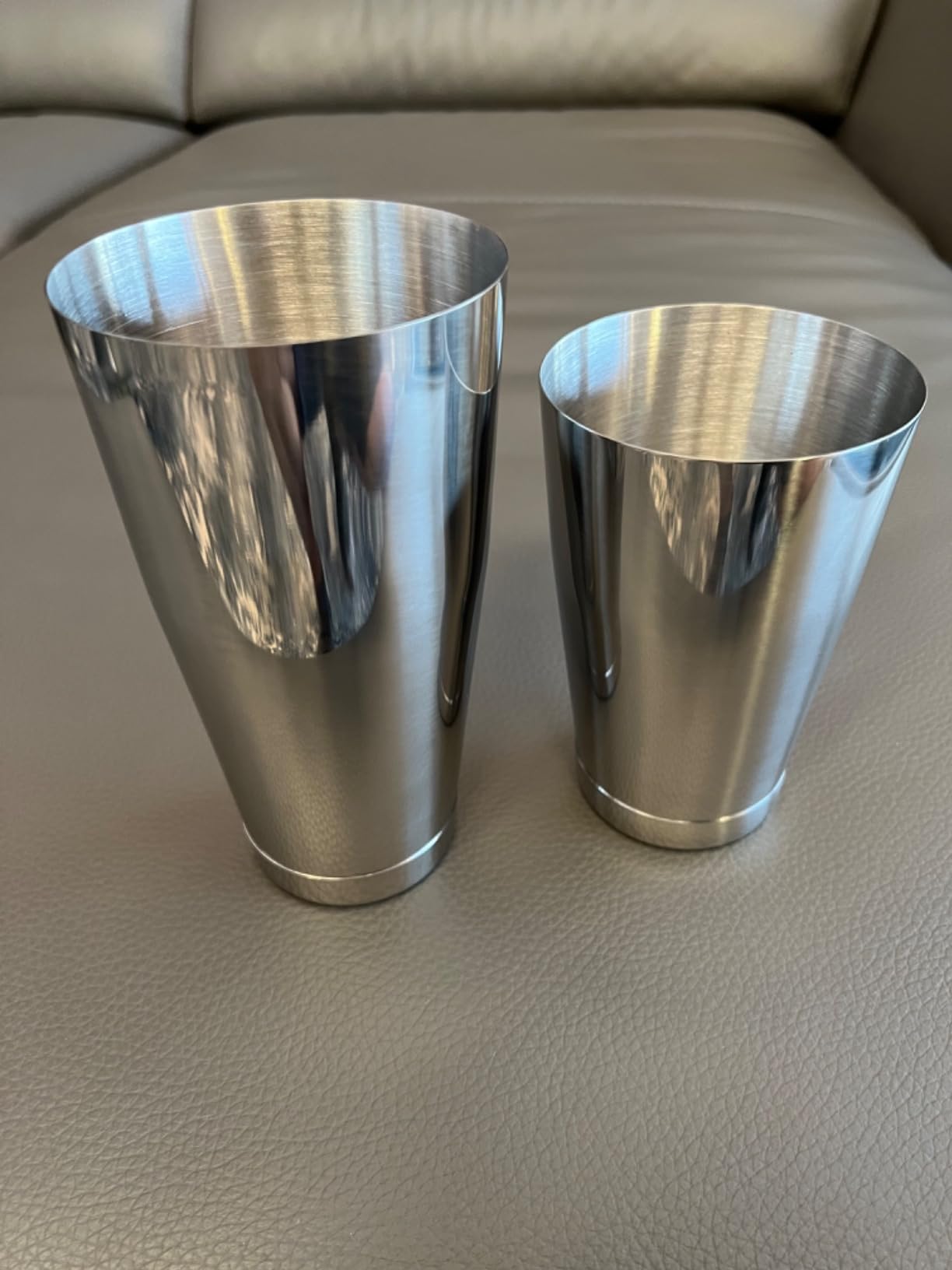 WOTOR Boston Cocktail Shaker Set, 18 oz & 28 oz Stainless Steel Weighted Shaker Tins, Metal Martini Shaker Drink Mixer for Bartending, professional Bar Tools for Bartender (Sliver) customer photo 2