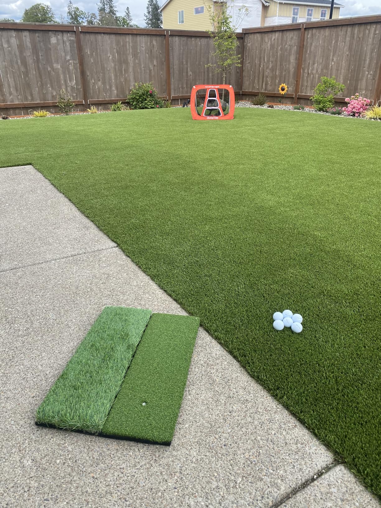 Premium Golf Hitting Mat, 10mm Foam Padding with Rubber Backing Golf Mat, Golf Practice Mat for Indoor and Outdoor Training customer photo 1