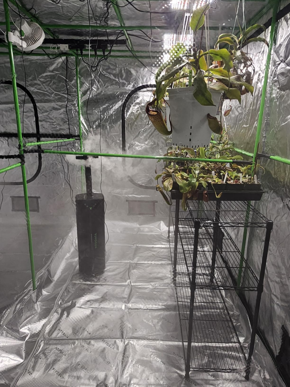 VIVOSUN P276 2.7x2.7 PRO Grow Tent, Indoor Plant Grow Tent Greenhouse with 2000D Mylar Fabric, 1