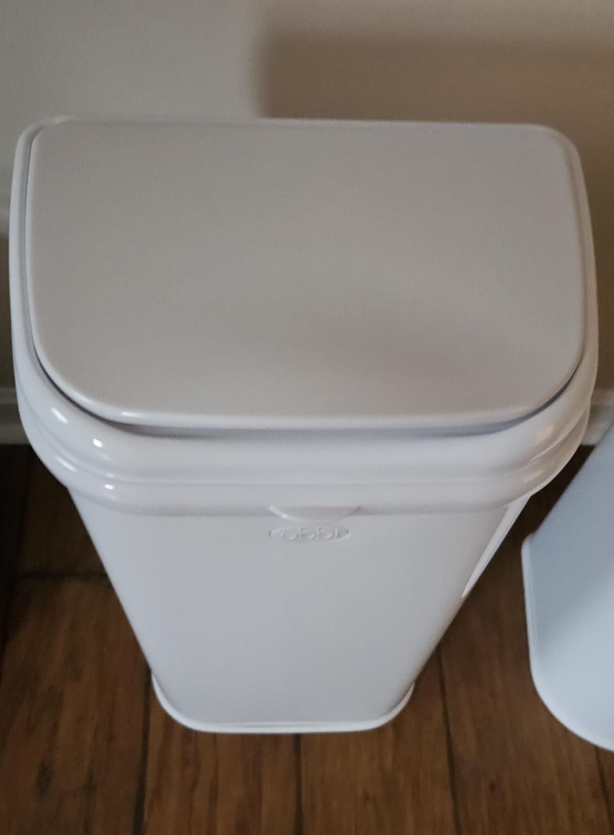 Ubbi Adult Diaper Pail, Steel Odor Locking, No Special Bag Required, Awards-Winning, Modern Design, White customer photo 2