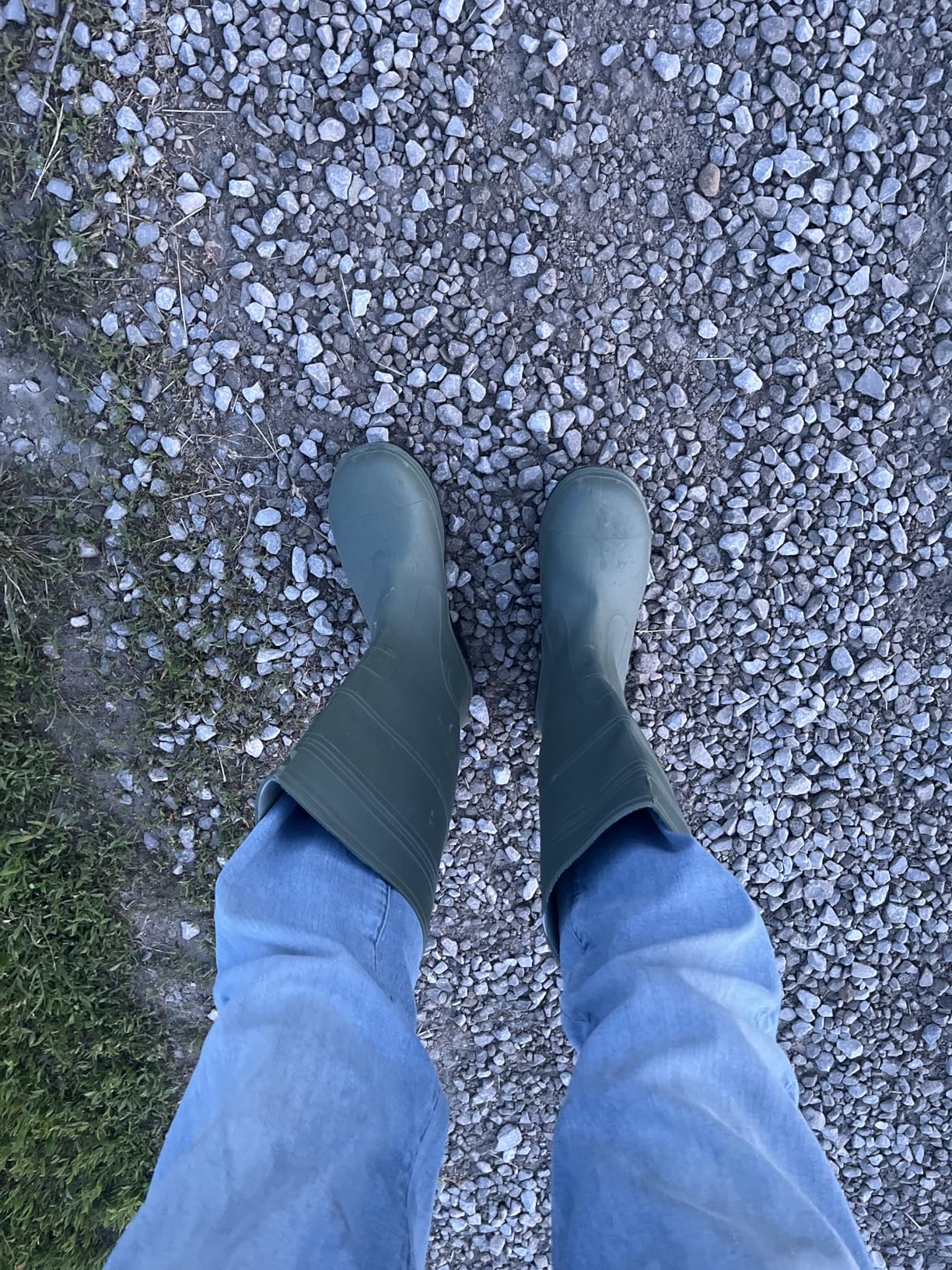 Men's Steel Toe Rain Boots, Waterproof Rubber Boots, Seamless PVC Rainboots, Puncture and Slip Resistant for Agriculture and Industrial Working customer photo 1
