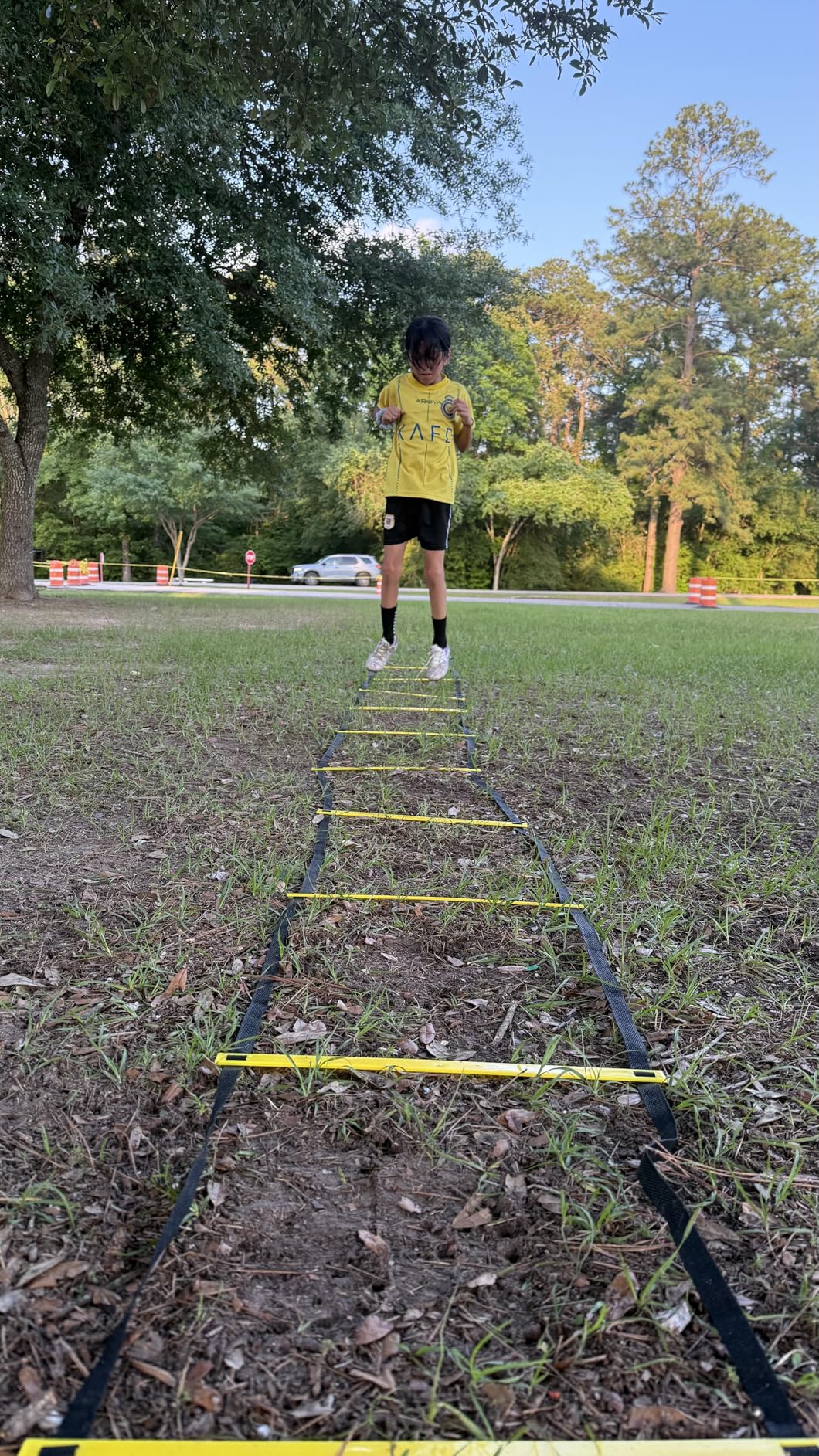 Agility Ladder,Speed Training Equipment Set,20ft Rungs Speed Ladder,Soccer Cones,Jump Rope, Running Resistance Umbrella,Basketball Equipment Football Fitness Training Equipment for Kids Youth Adults customer photo 2