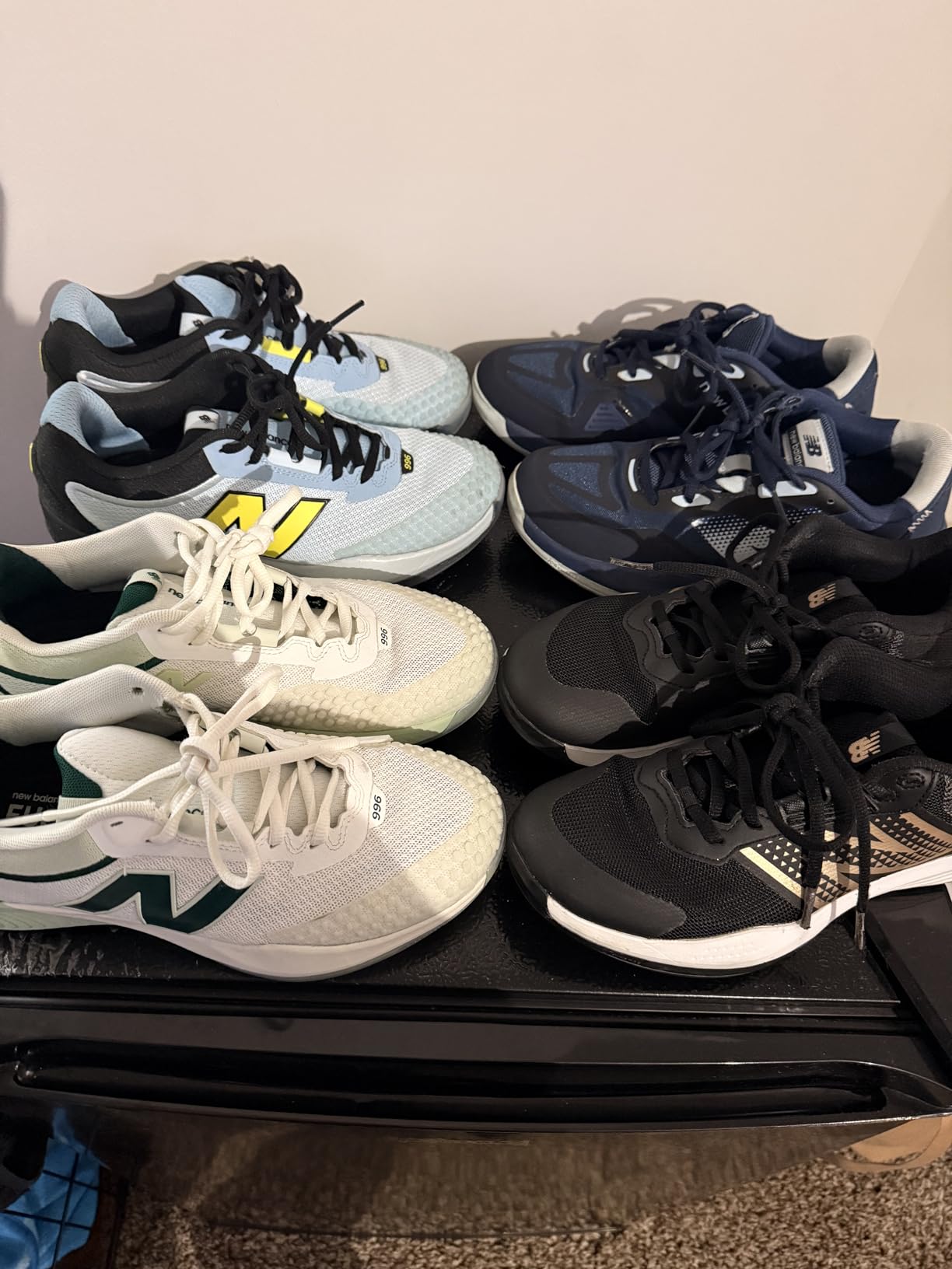 New Balance Women's 696 V6 Tennis Shoe customer photo 1