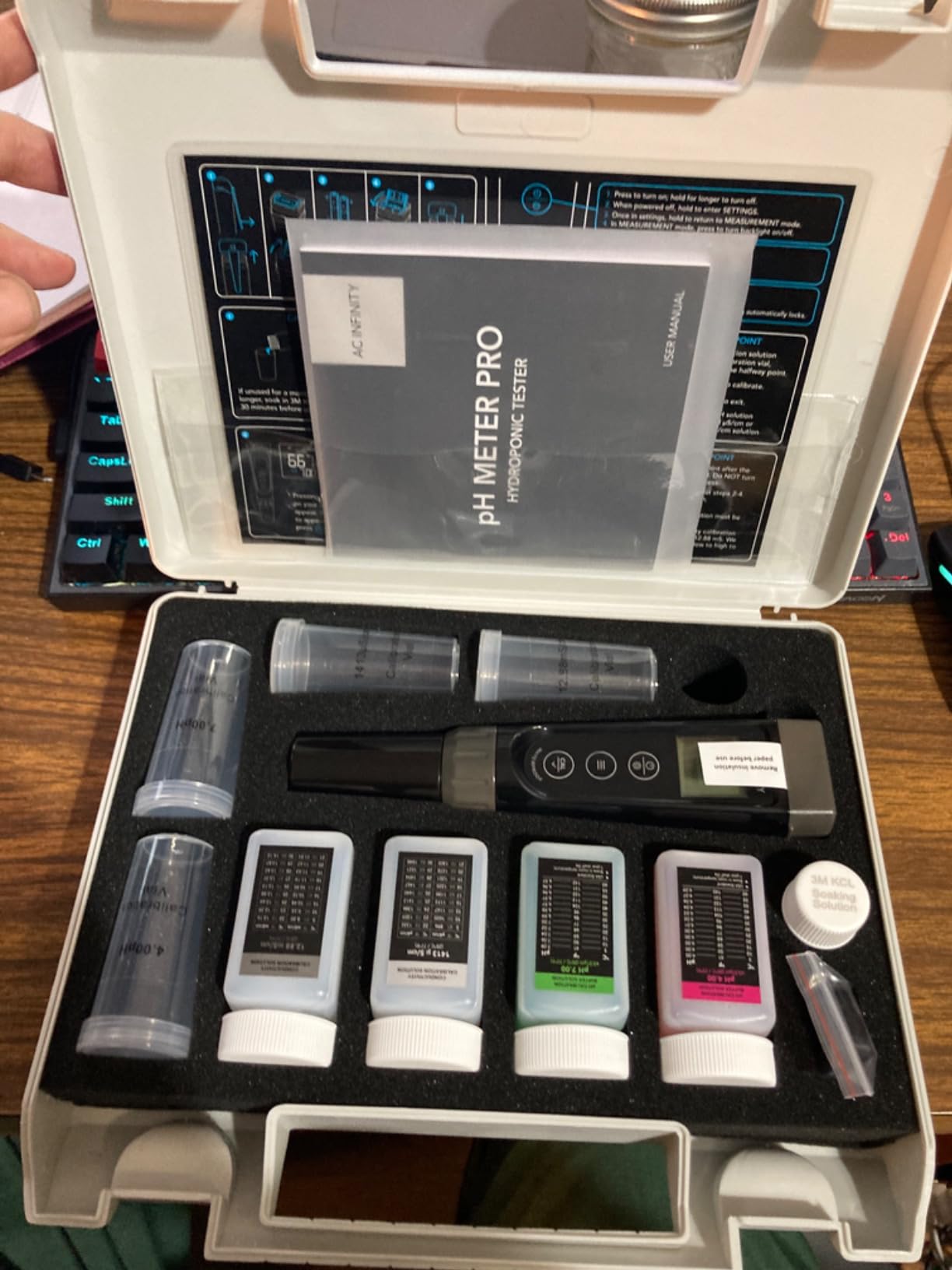 AC Infinity Hydroponic Meter PRO Kit, High Precision Digital pH Pen with +/-0.01 pH Accuracy and Interchangeable Probe, All-in-One Temp Salinity EC TDS pH Meter customer photo 1