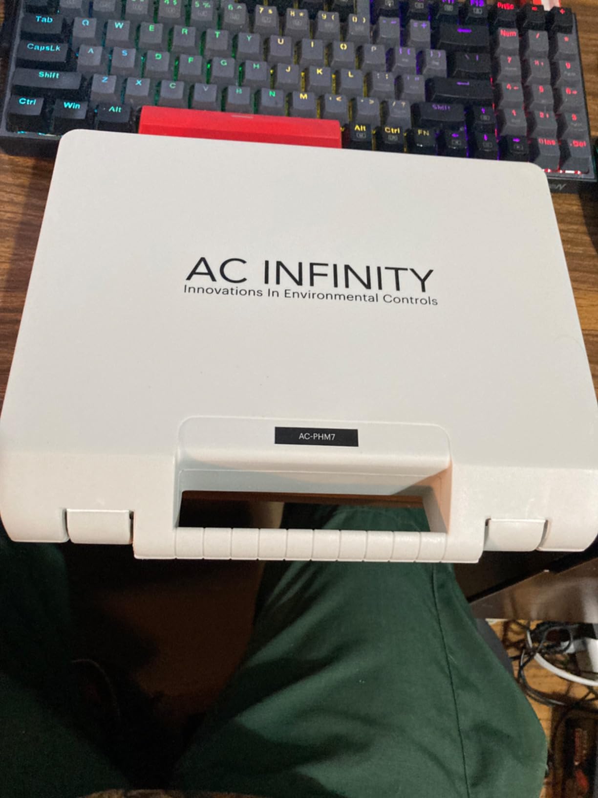 AC Infinity Hydroponic Meter PRO Kit, High Precision Digital pH Pen with +/-0.01 pH Accuracy and Interchangeable Probe, All-in-One Temp Salinity EC TDS pH Meter customer photo 2
