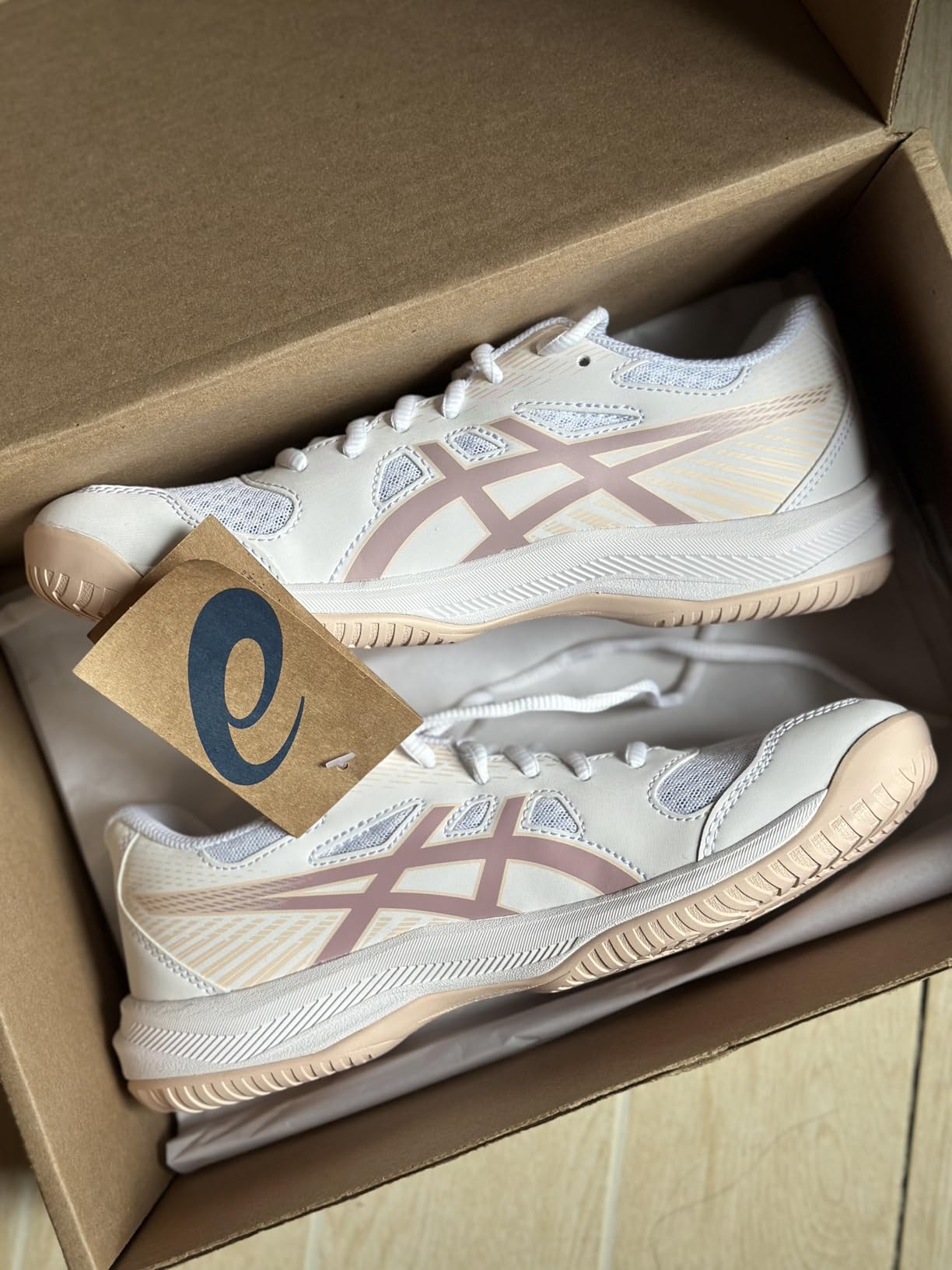 ASICS Women's Upcourt 6 Volleyball Shoes customer photo 2