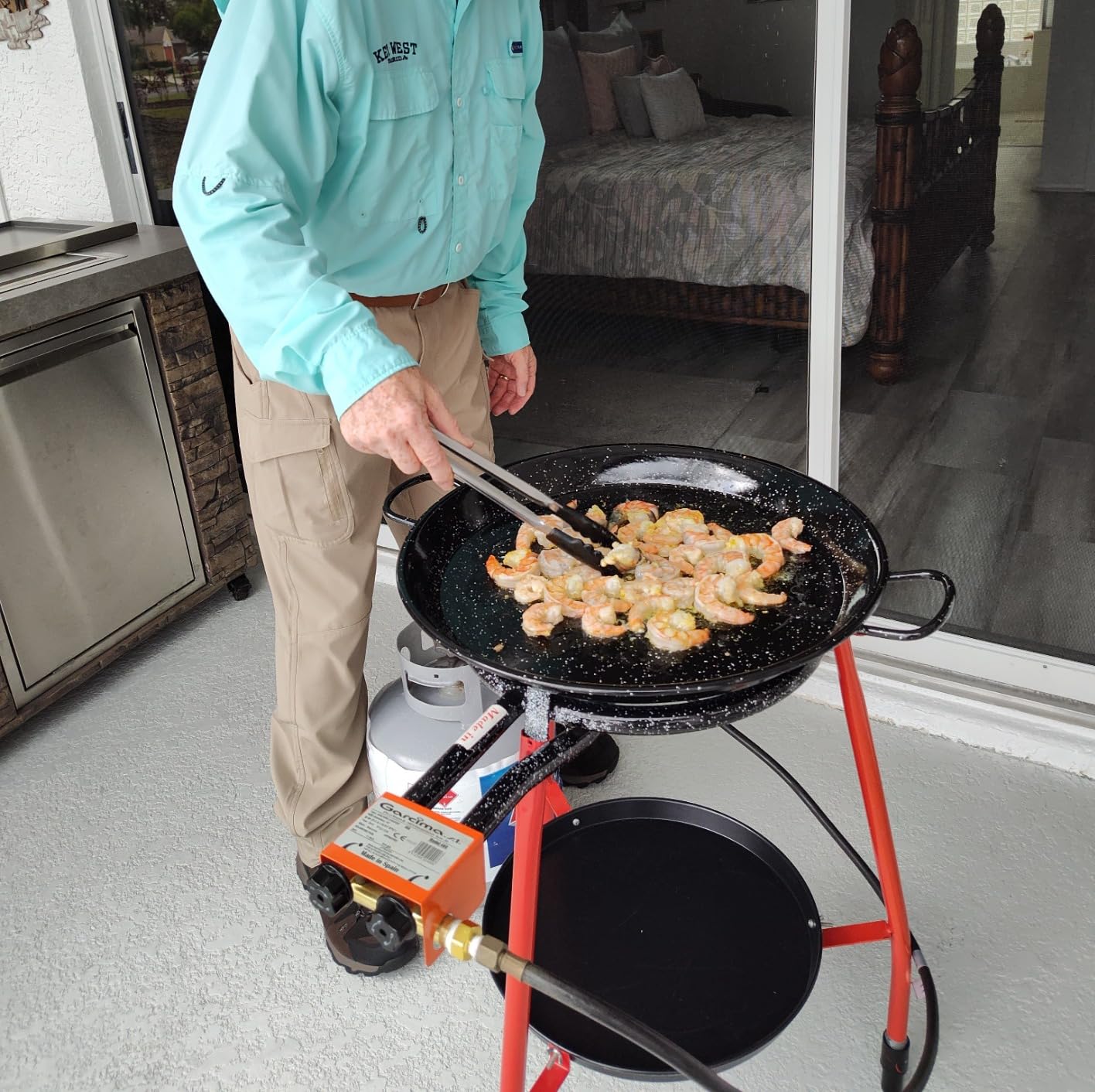 Paella Pan from Spain - Authentic Enameled Carbon Steel, 15 inch (38 cm) customer photo 2