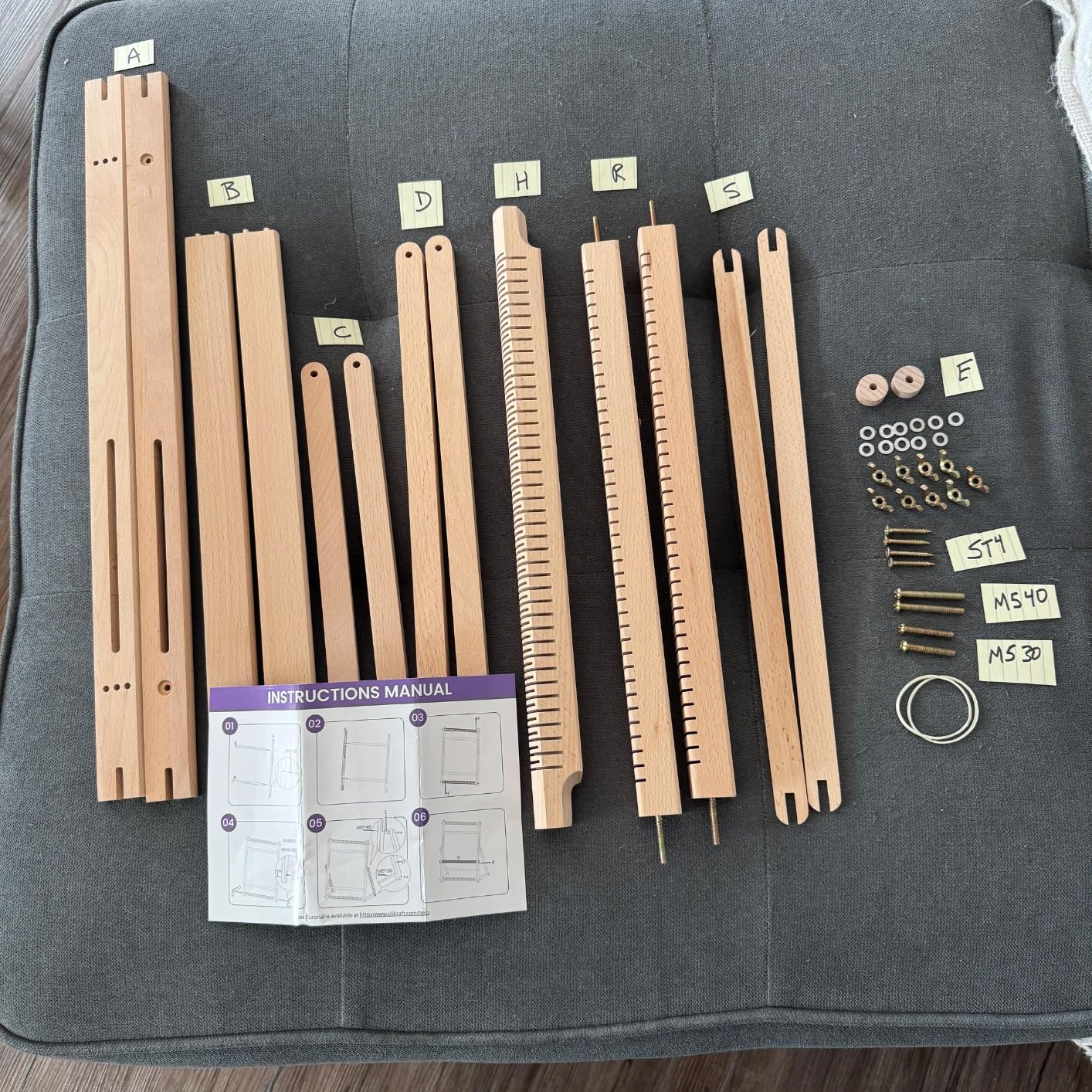 Olikraft Wooden Weaving Loom with Adjustable Stand - Large customer photo 2