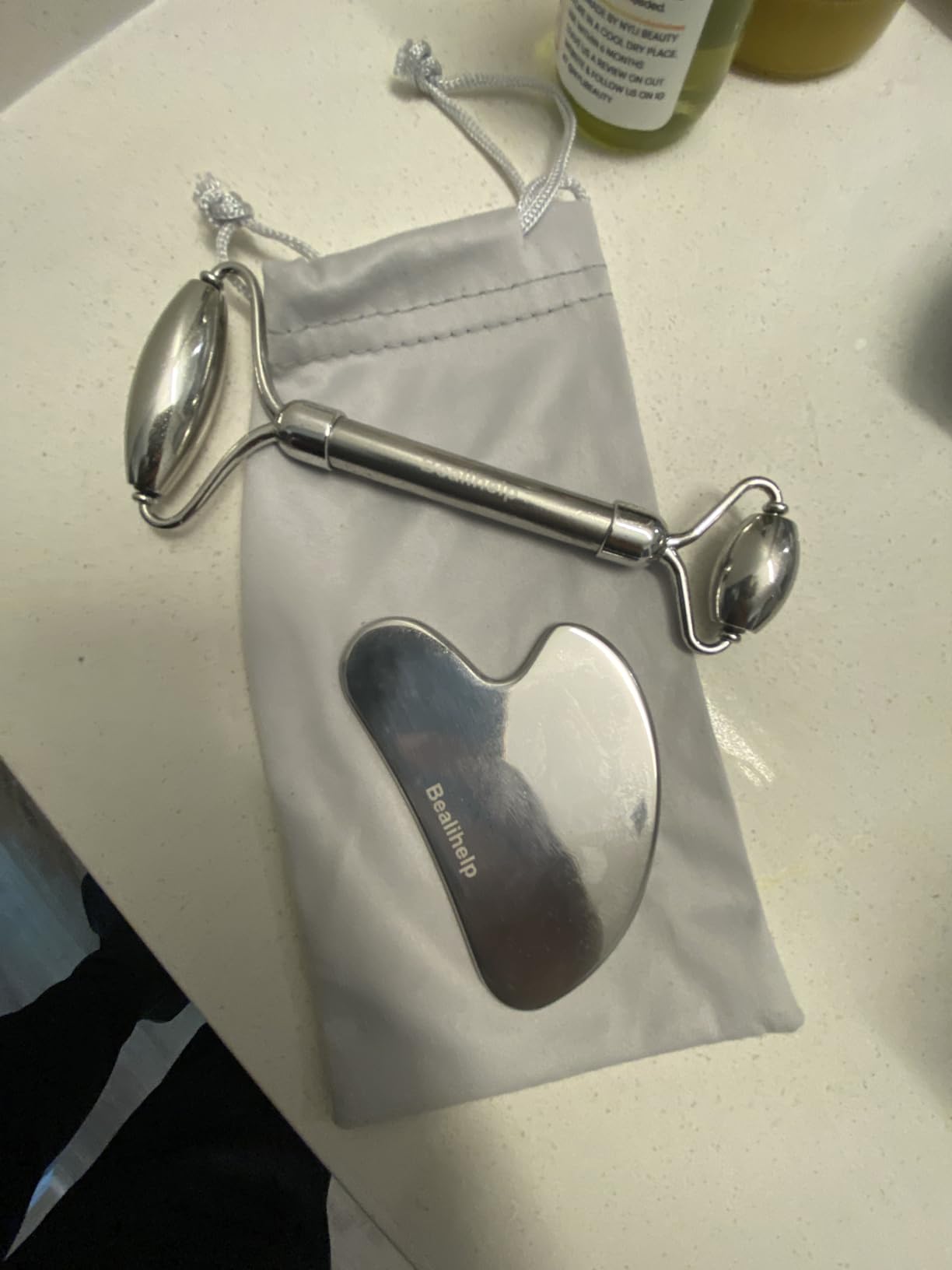 Bealihelp Face Roller and Gua Sha, Stainless Steel Facial Roller and Guasha Tool for Face, Skin Care Roller for Wrinkles and Lifting, Improve Puffiness, Metal Face Massager for Eyes, Neck Tighten customer photo 2